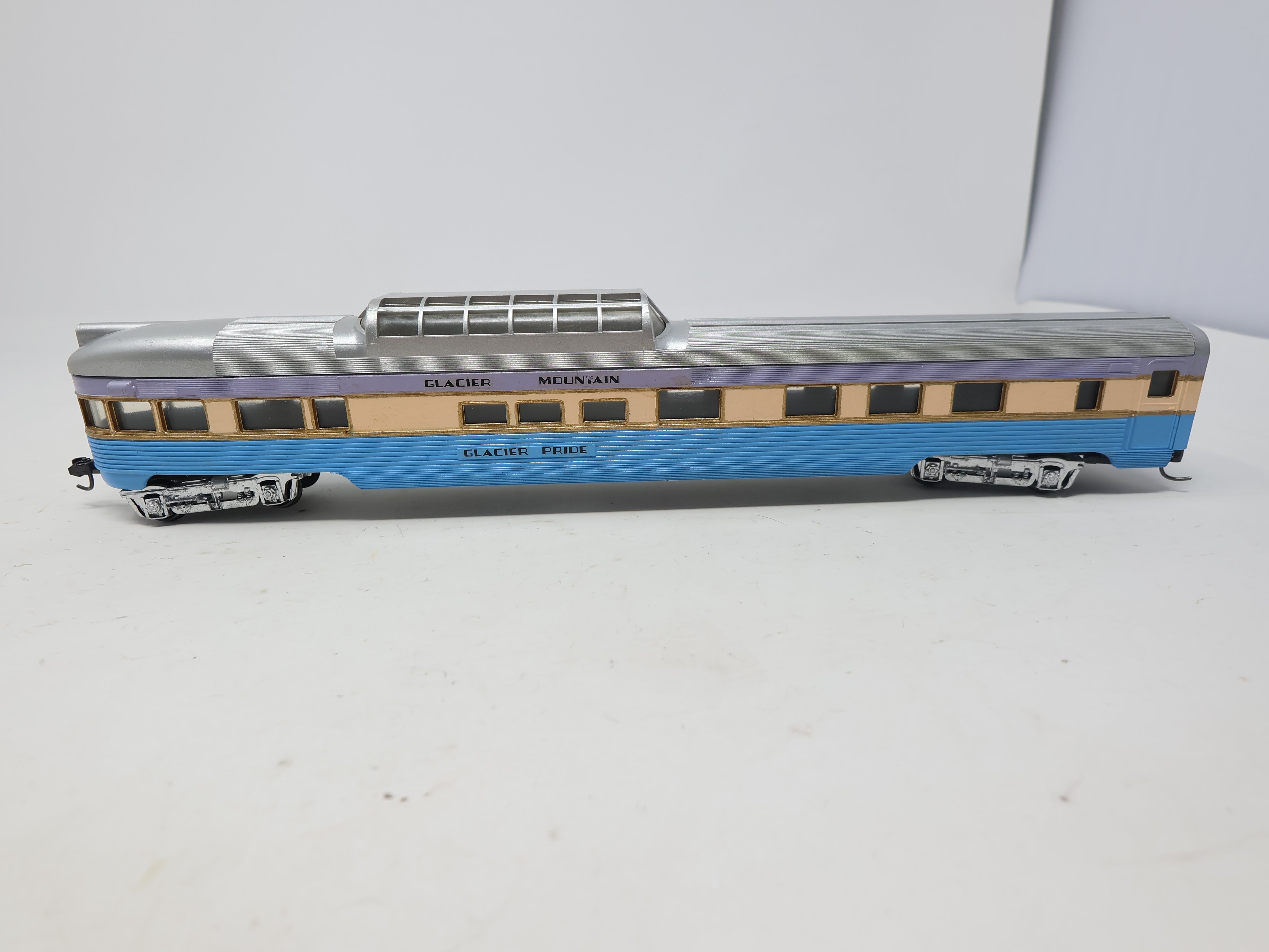 USED Con-Cor HO Scale, Dome Passenger Car, Glacier Mountain Glacier Pride , Custom Painted