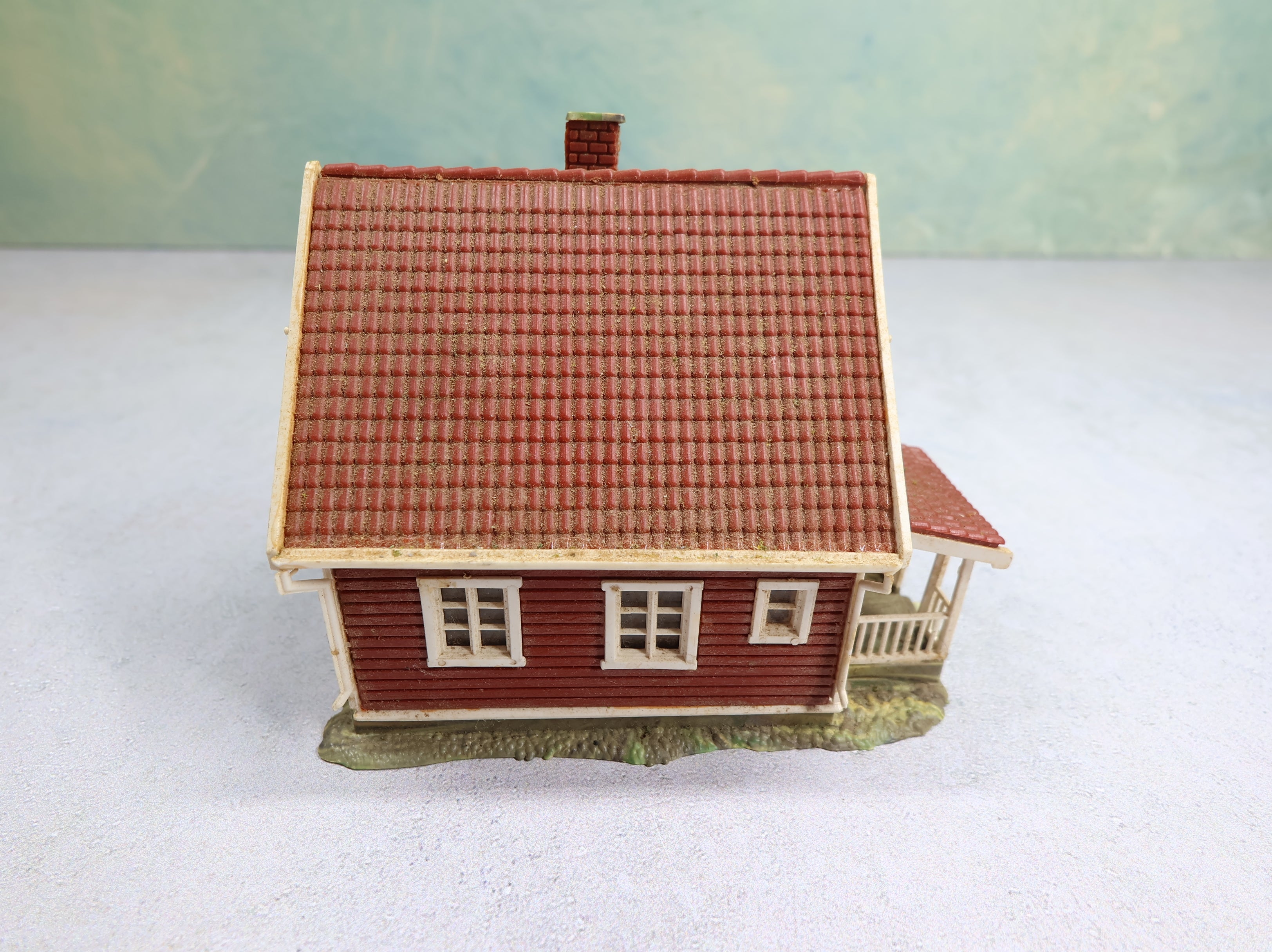 USED Heljan HO Scale Red House