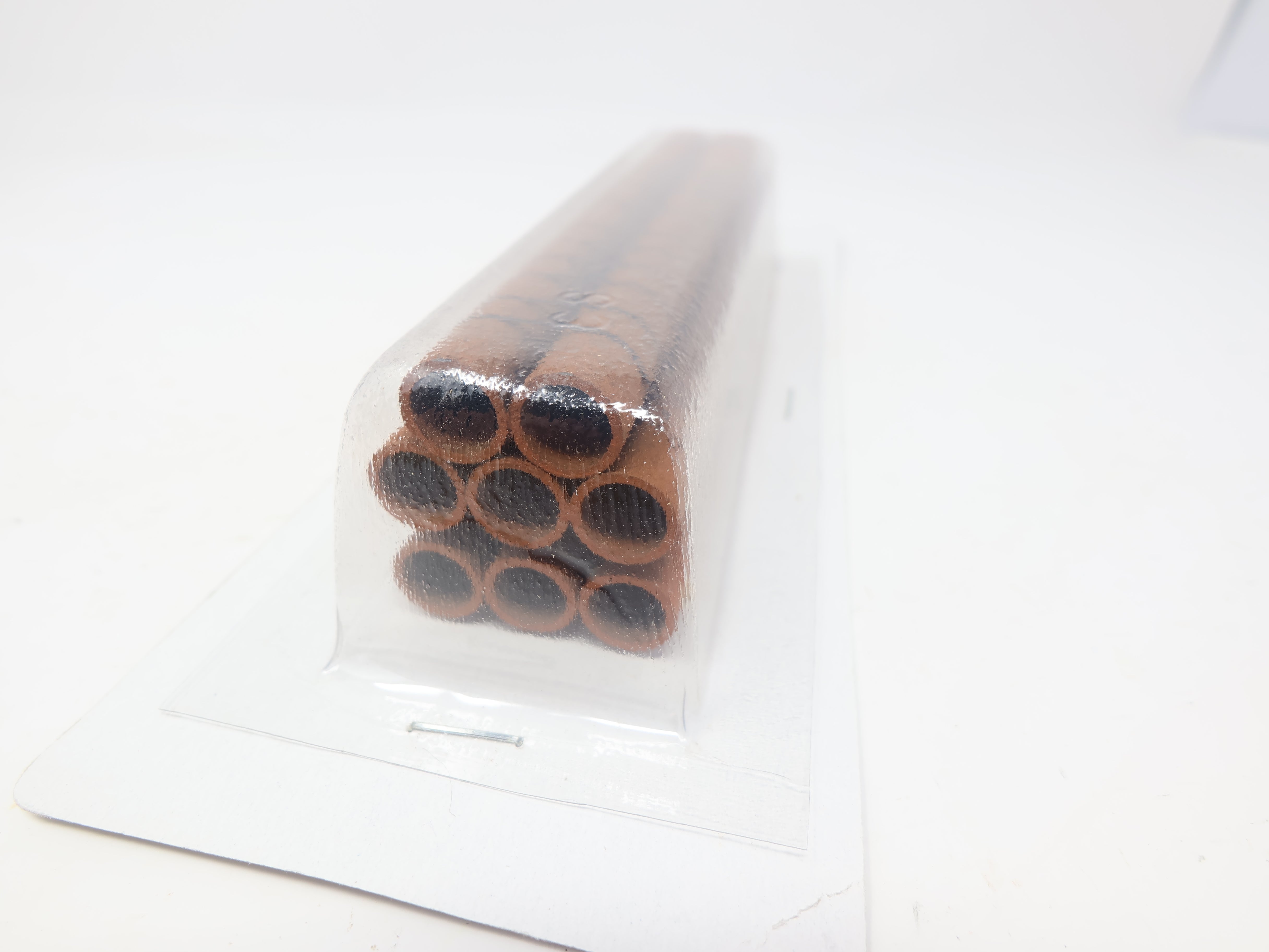 DUHA 11541 HO Scale, Large Rusty Pipe Load on Pallet