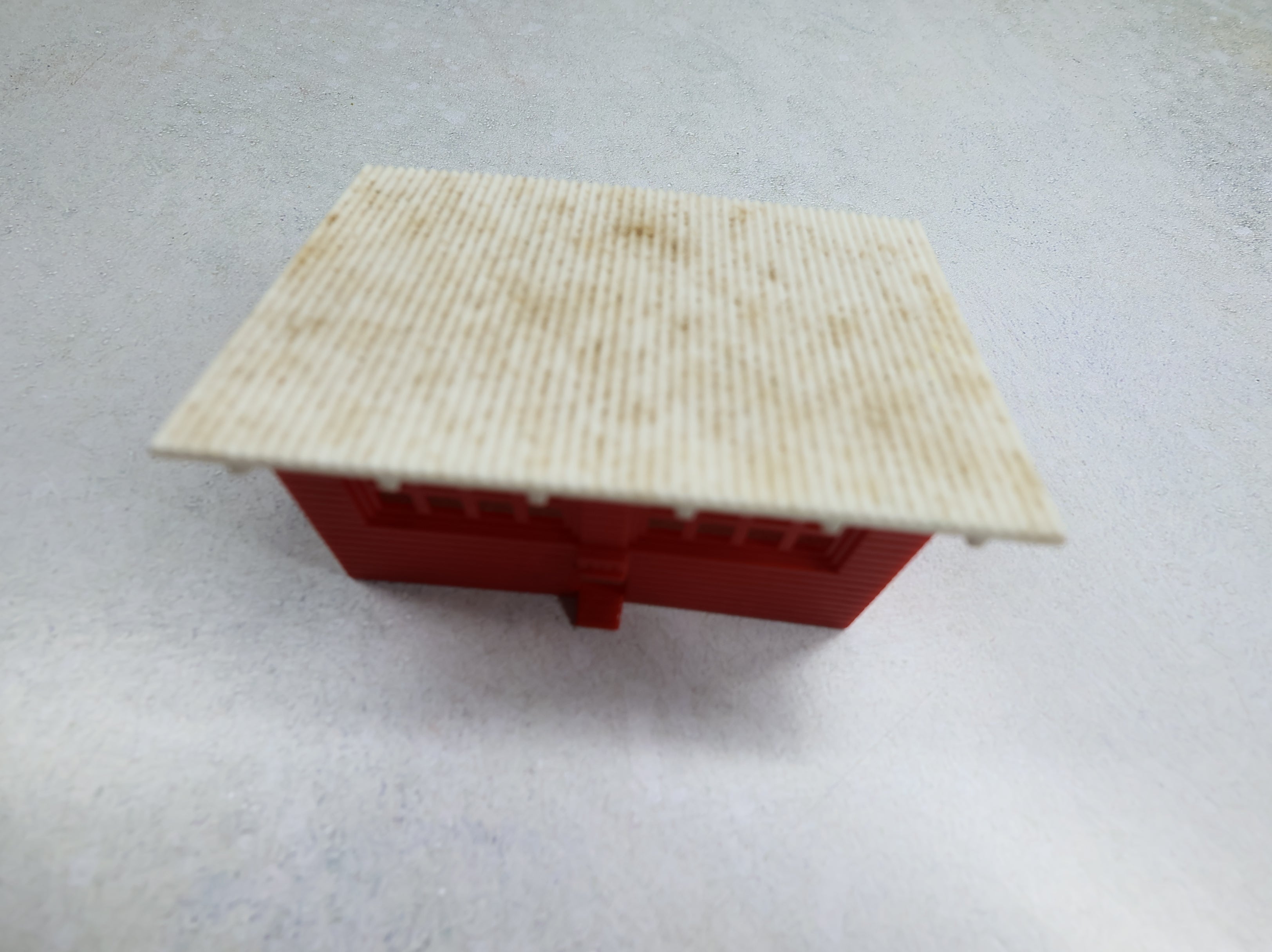 USED Bachmann Plasticville HO Scale Little Red Shed