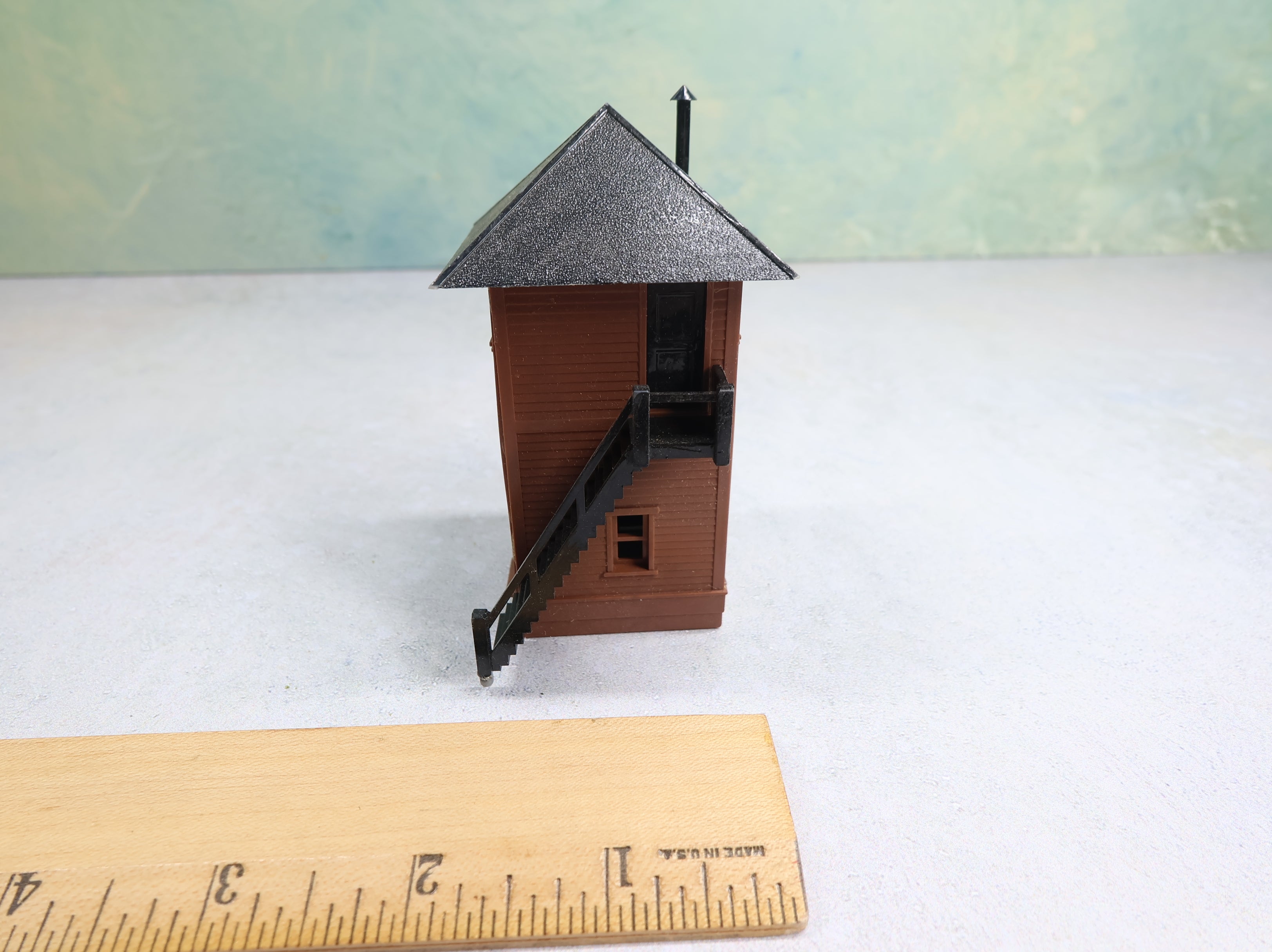 USED Bachmann Plasticville HO Scale Station Tower