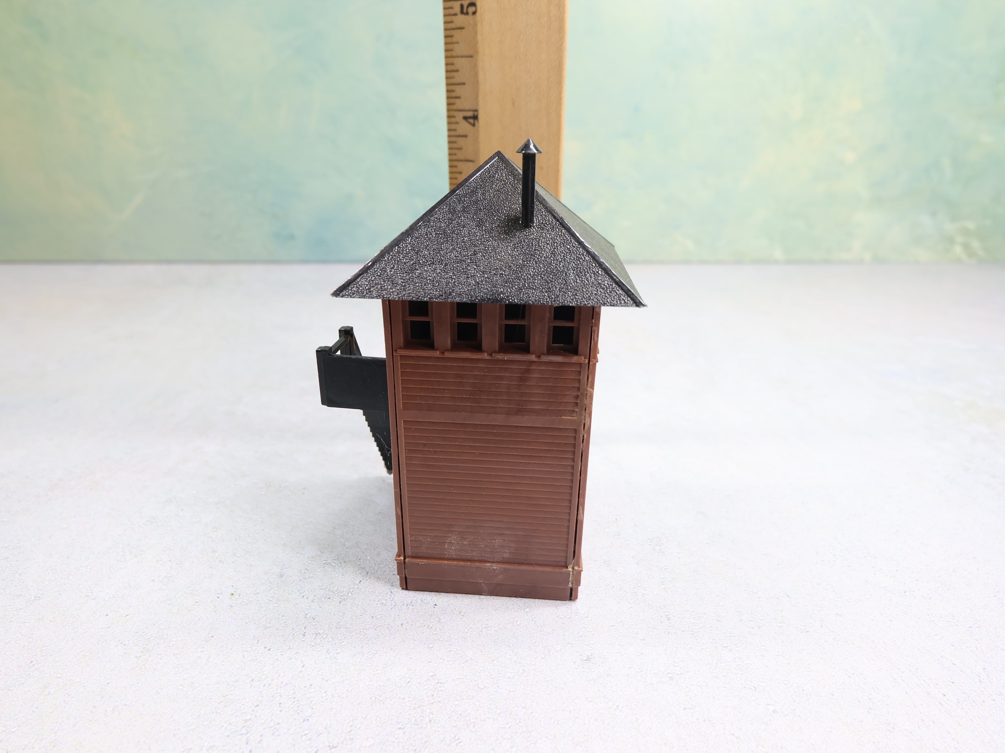 USED Bachmann Plasticville HO Scale Station Tower