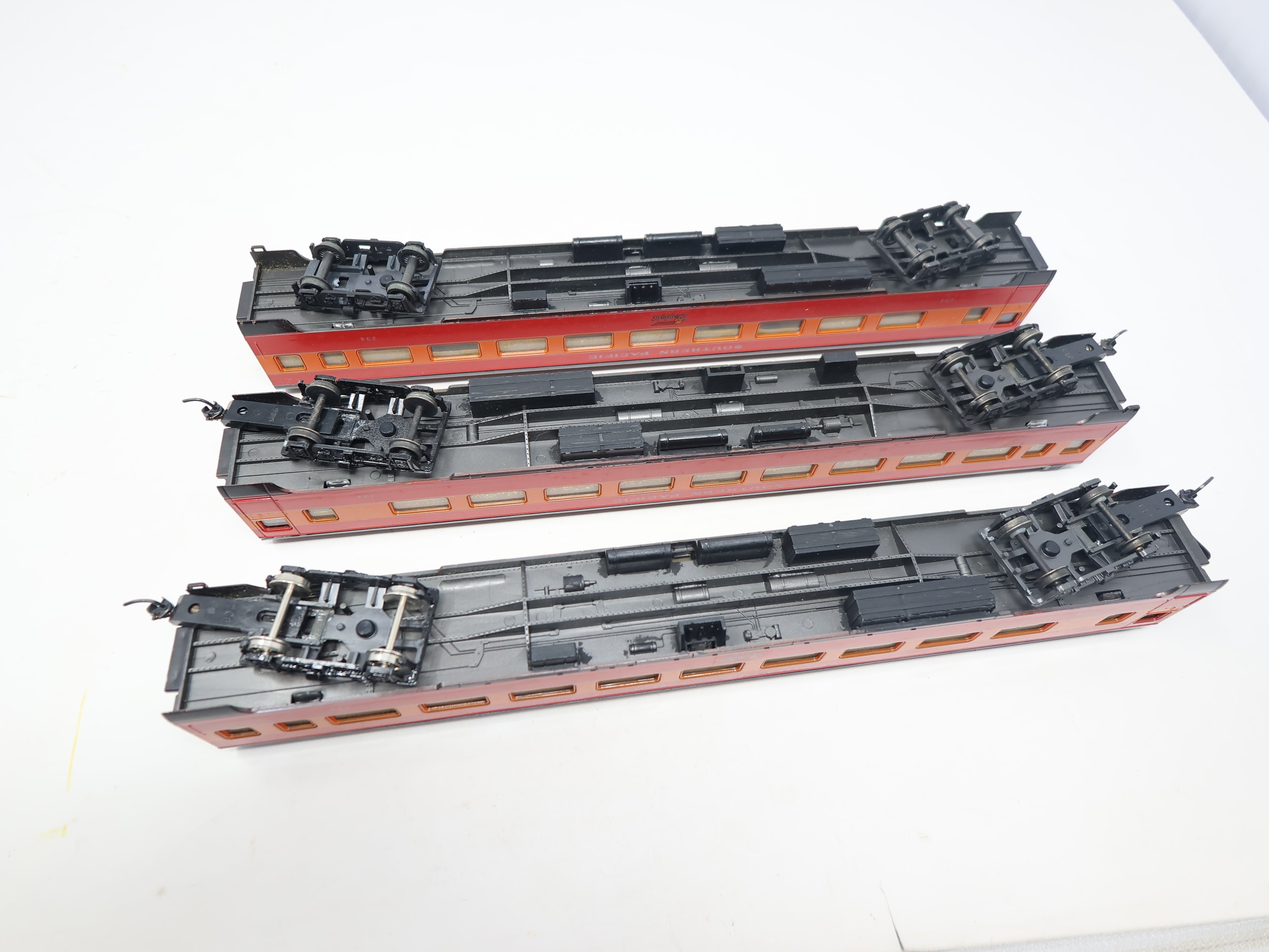 USED Rivarossi HO Scale, Lot of 3 Passenger Cars, Southern Pacific #234