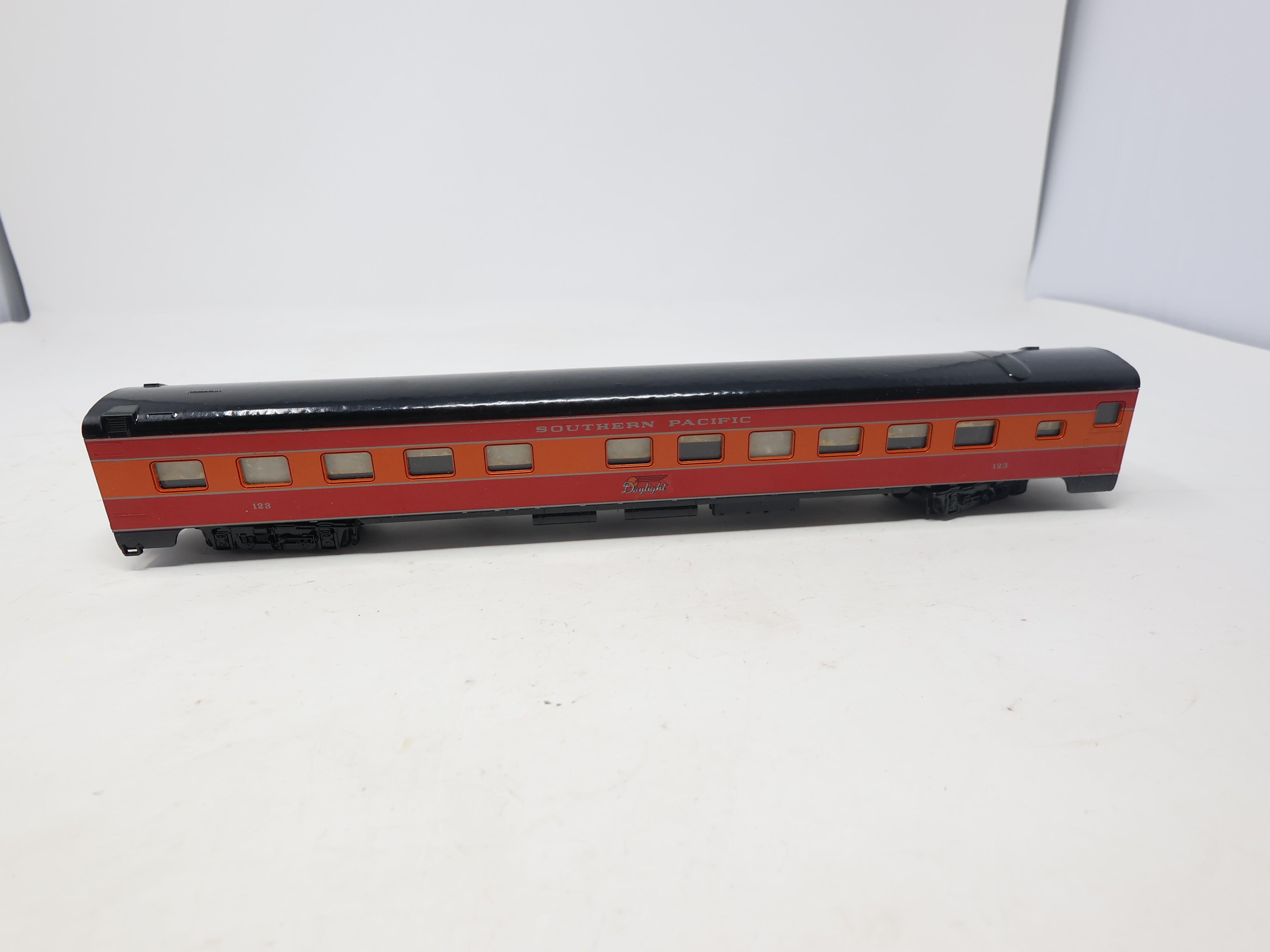 USED Rivarossi HO Scale, Passenger Car, Southern Pacific #123