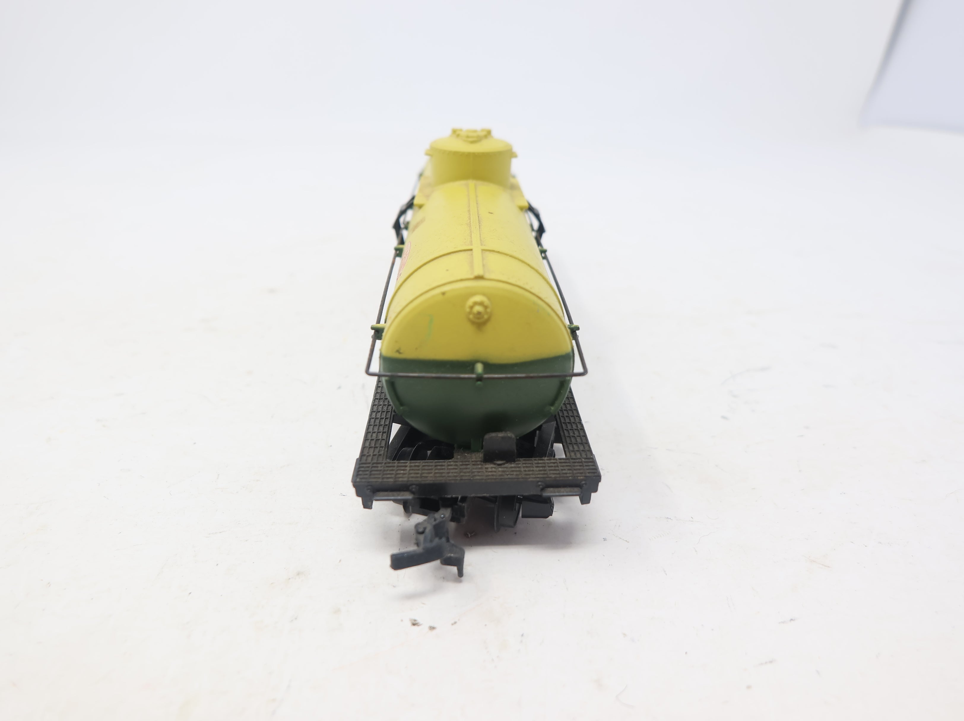 USED Tyco HO Scale Single Dome Tank Car Du Pont DUPX #6046