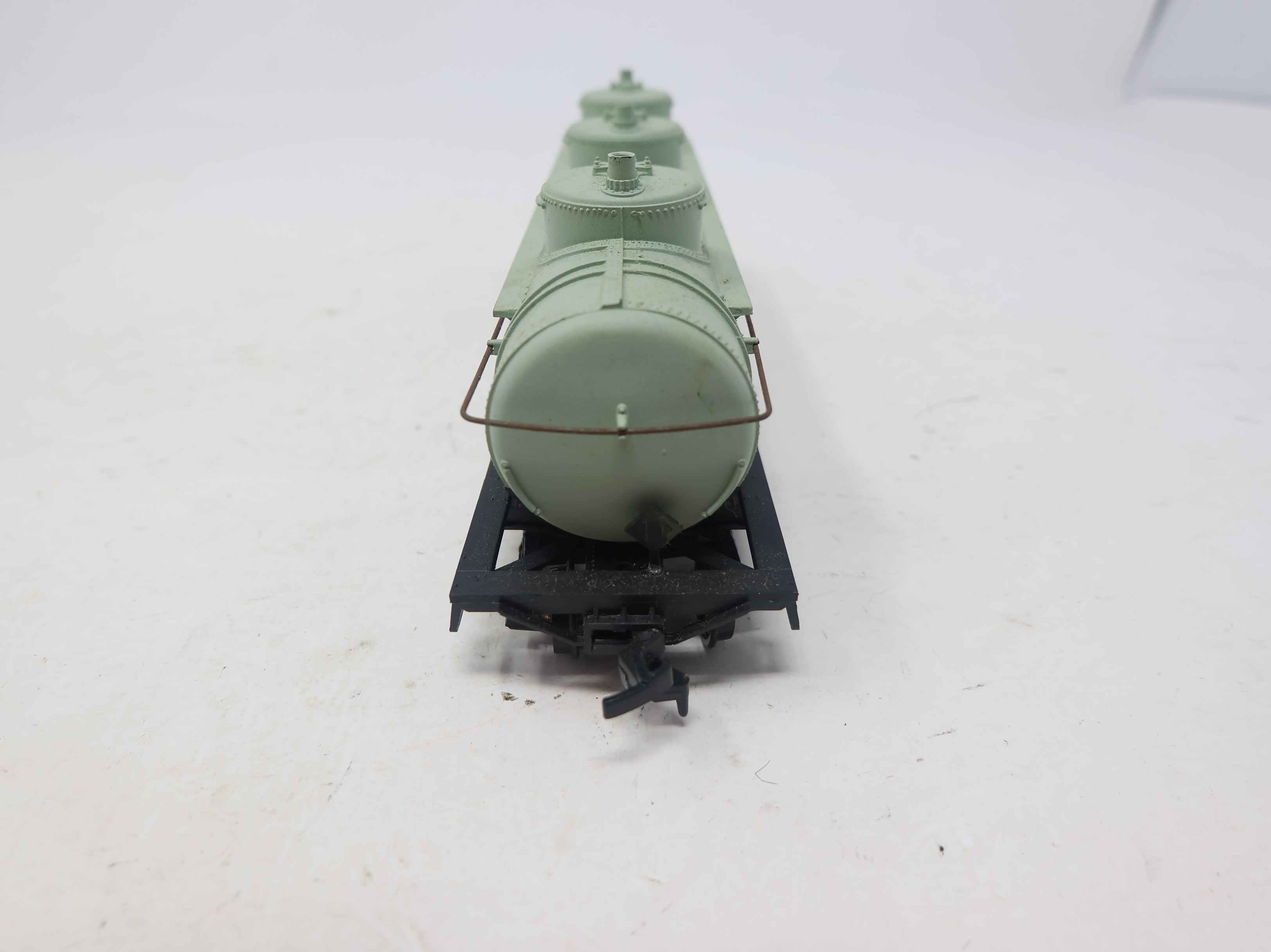 USED Athearn HO Scale Triple Dome Tank Car Ethyl Corporation EBAX #6008