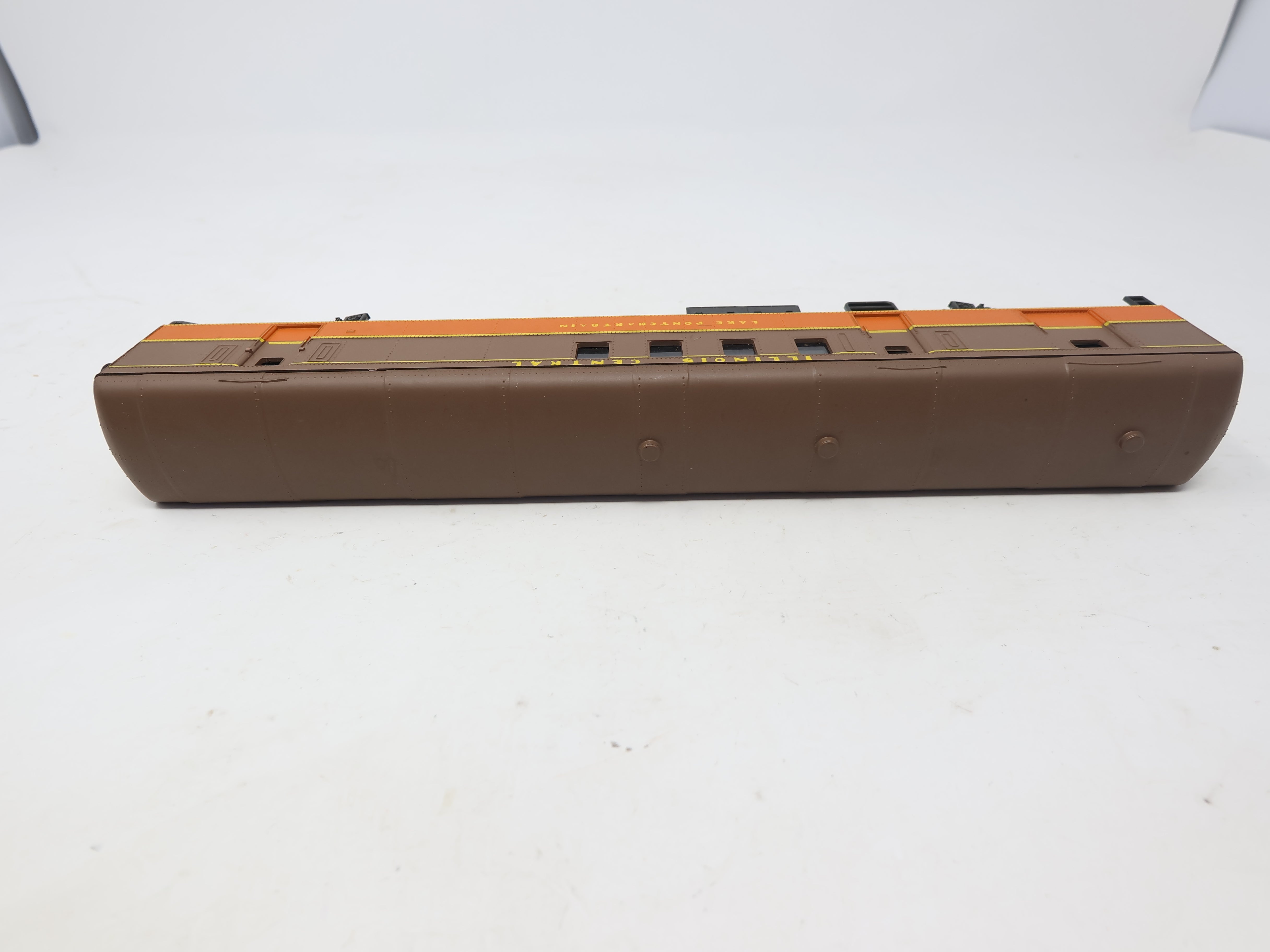 USED Rivarossi HO Scale, Passenger Car, Illinois Central , Lake Pontchartrain