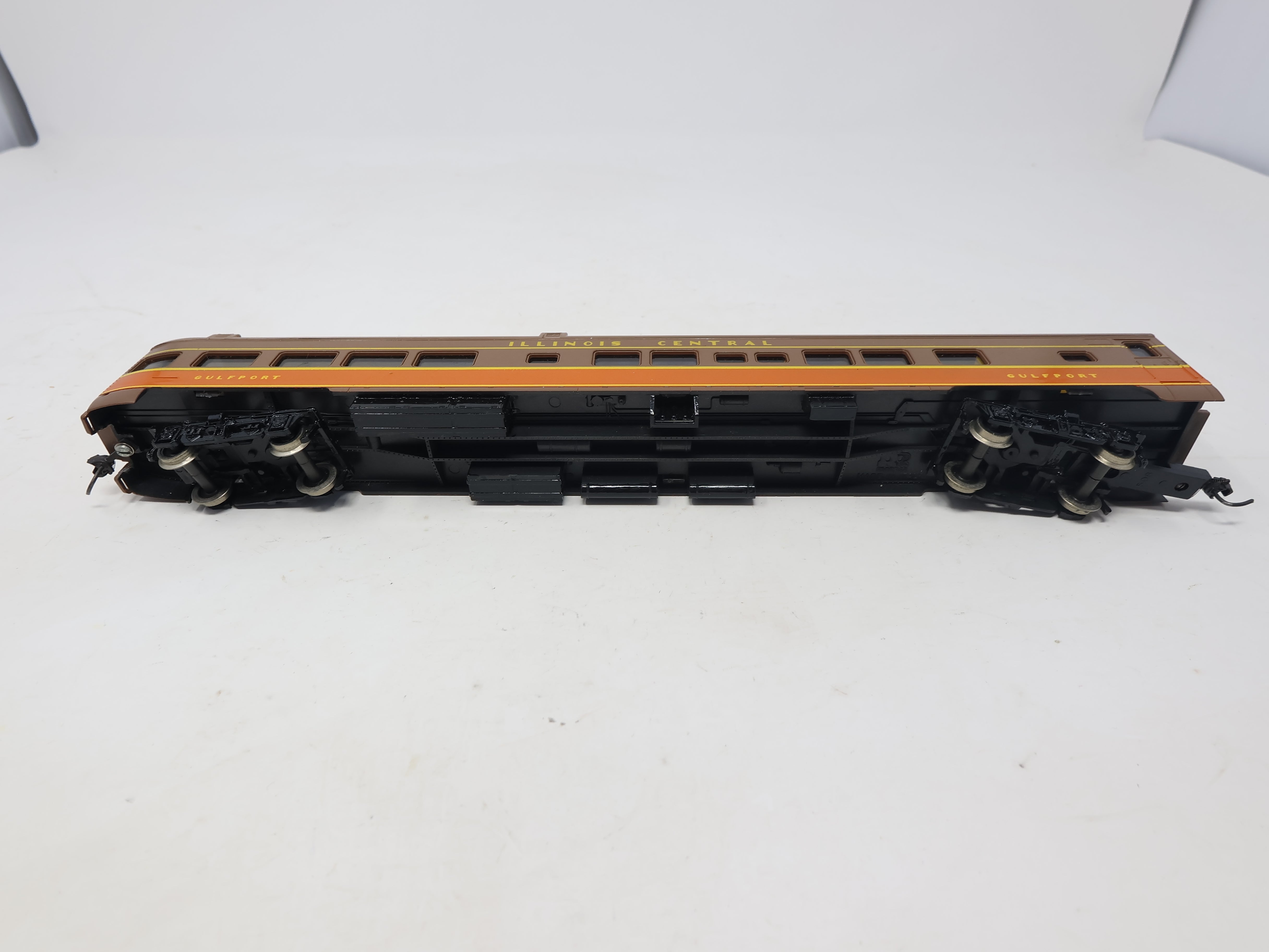 USED Rivarossi HO Scale, Passenger Car, Illinois Central , Gulfport