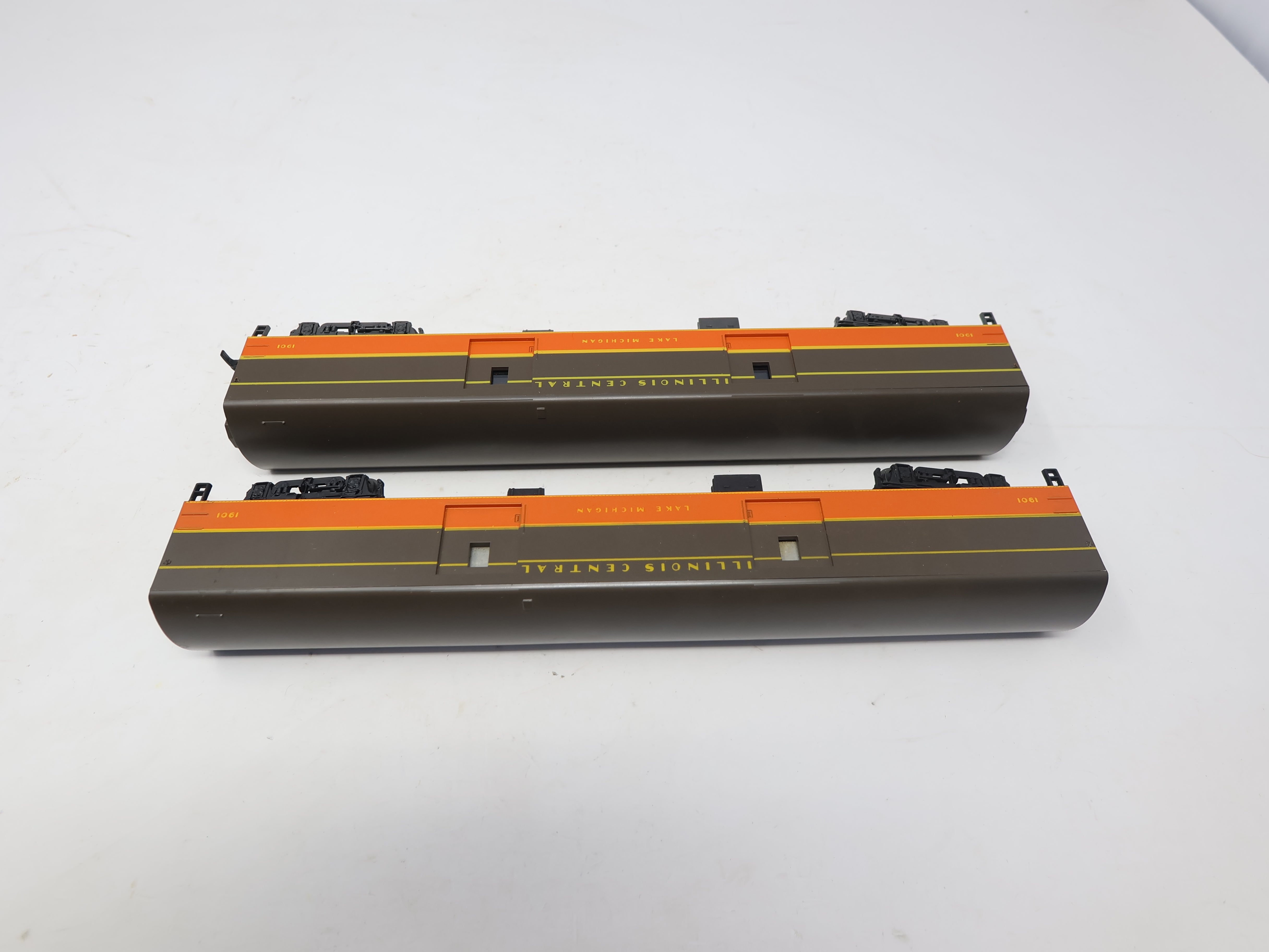 USED Rivarossi HO Scale, Lot of 2 Baggage Passenger Cars, Illinois Central , Lake Michigan