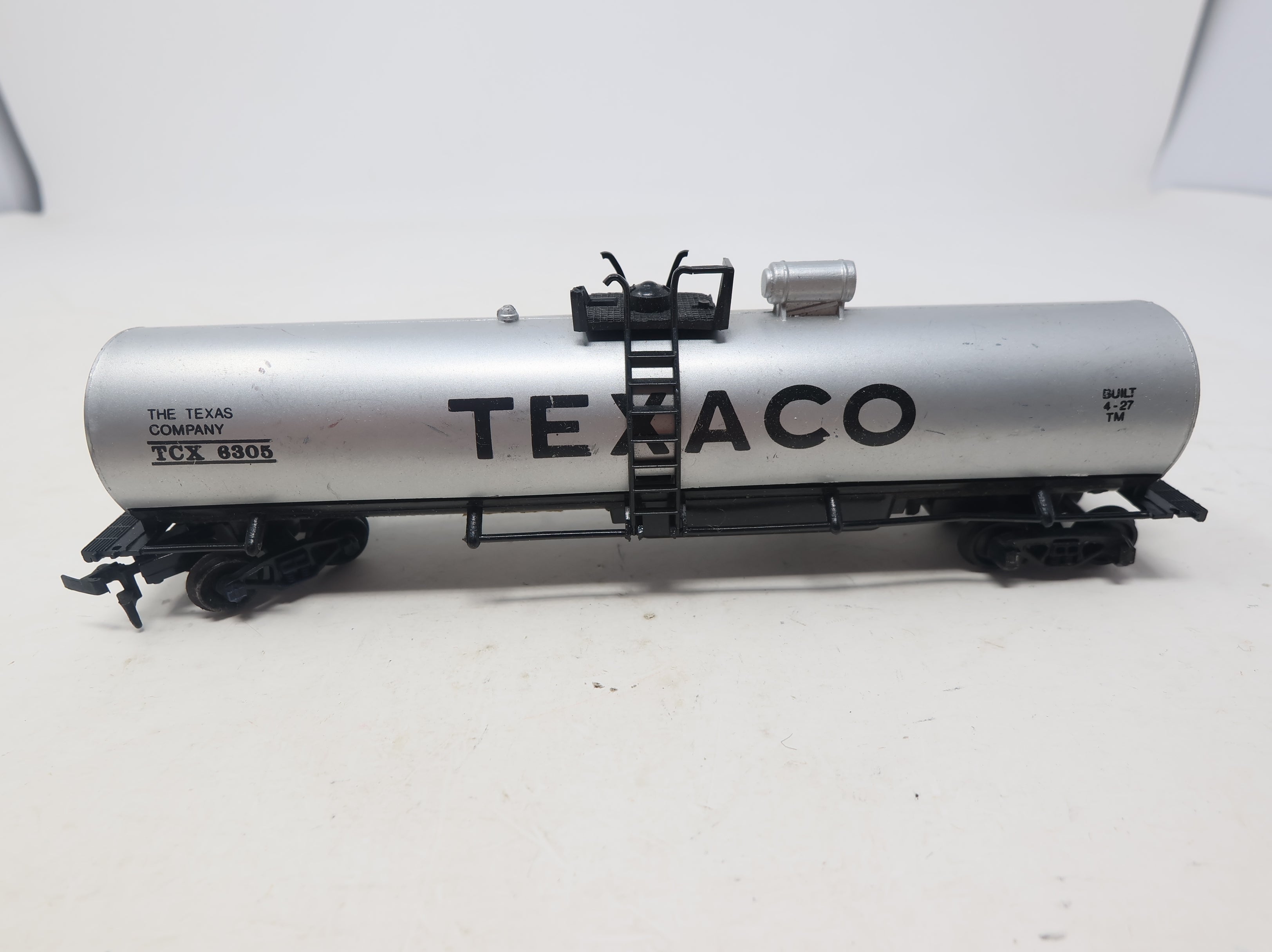 USED AHM HO Scale Tank Car Texaco TCX #6305 Damaged