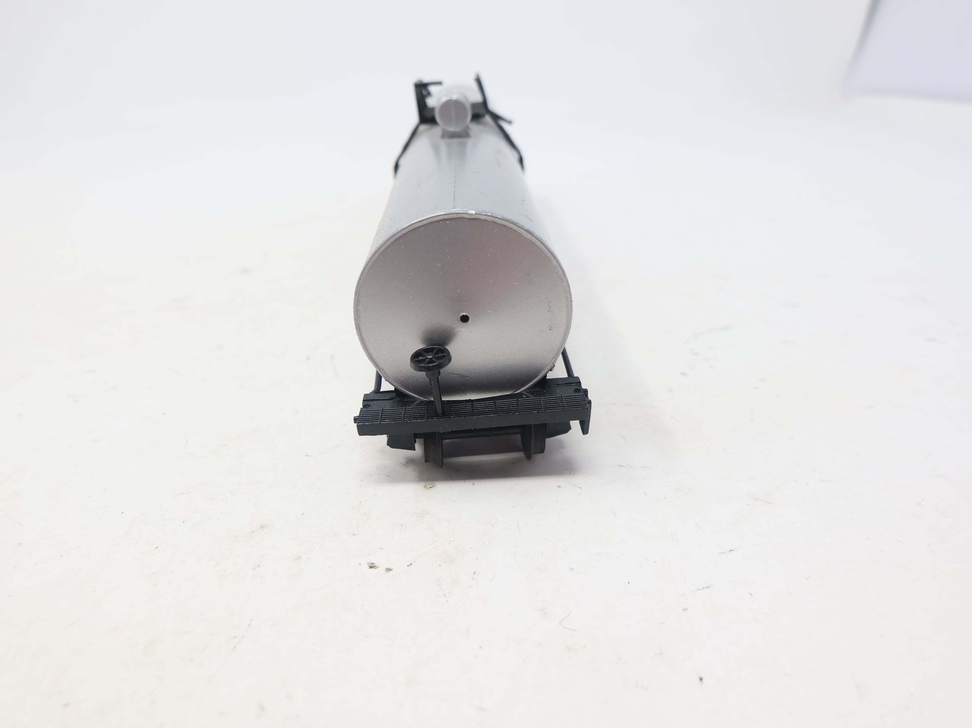 USED AHM HO Scale Tank Car Texaco TCX #6305 Damaged