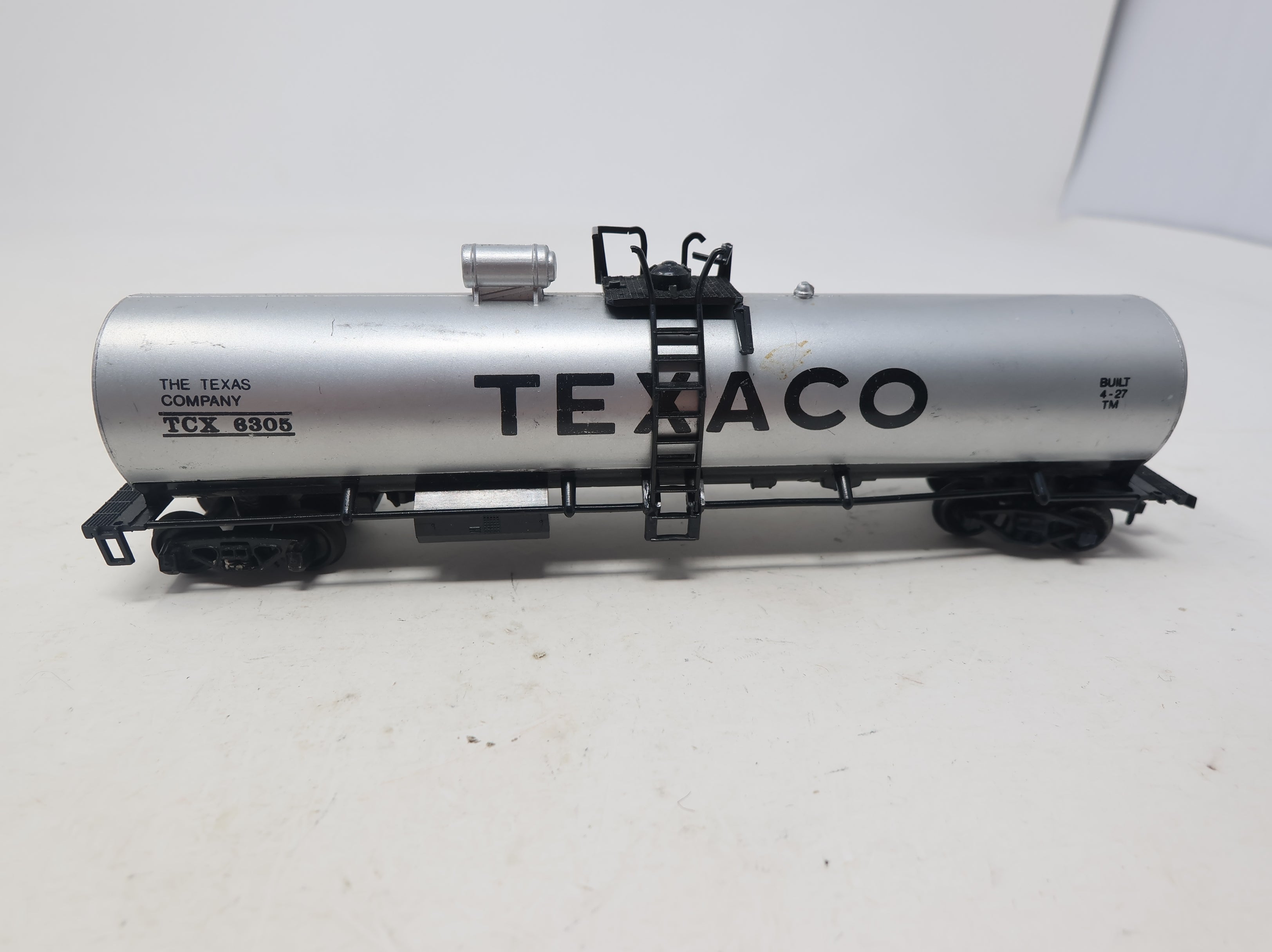 USED AHM HO Scale Tank Car Texaco TCX #6305 Damaged