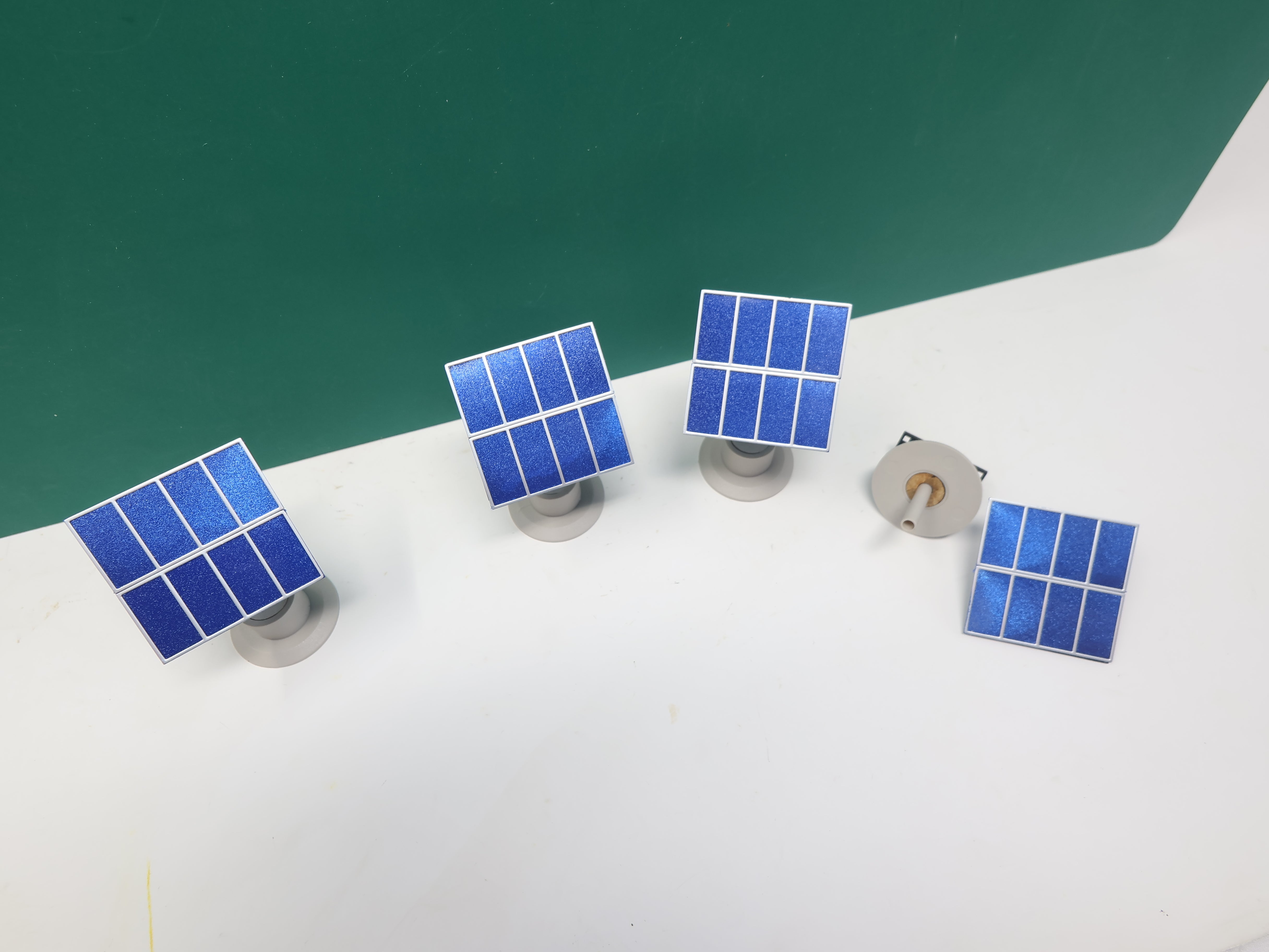 HO Scale, Lot of Solar Panels (4pcs)