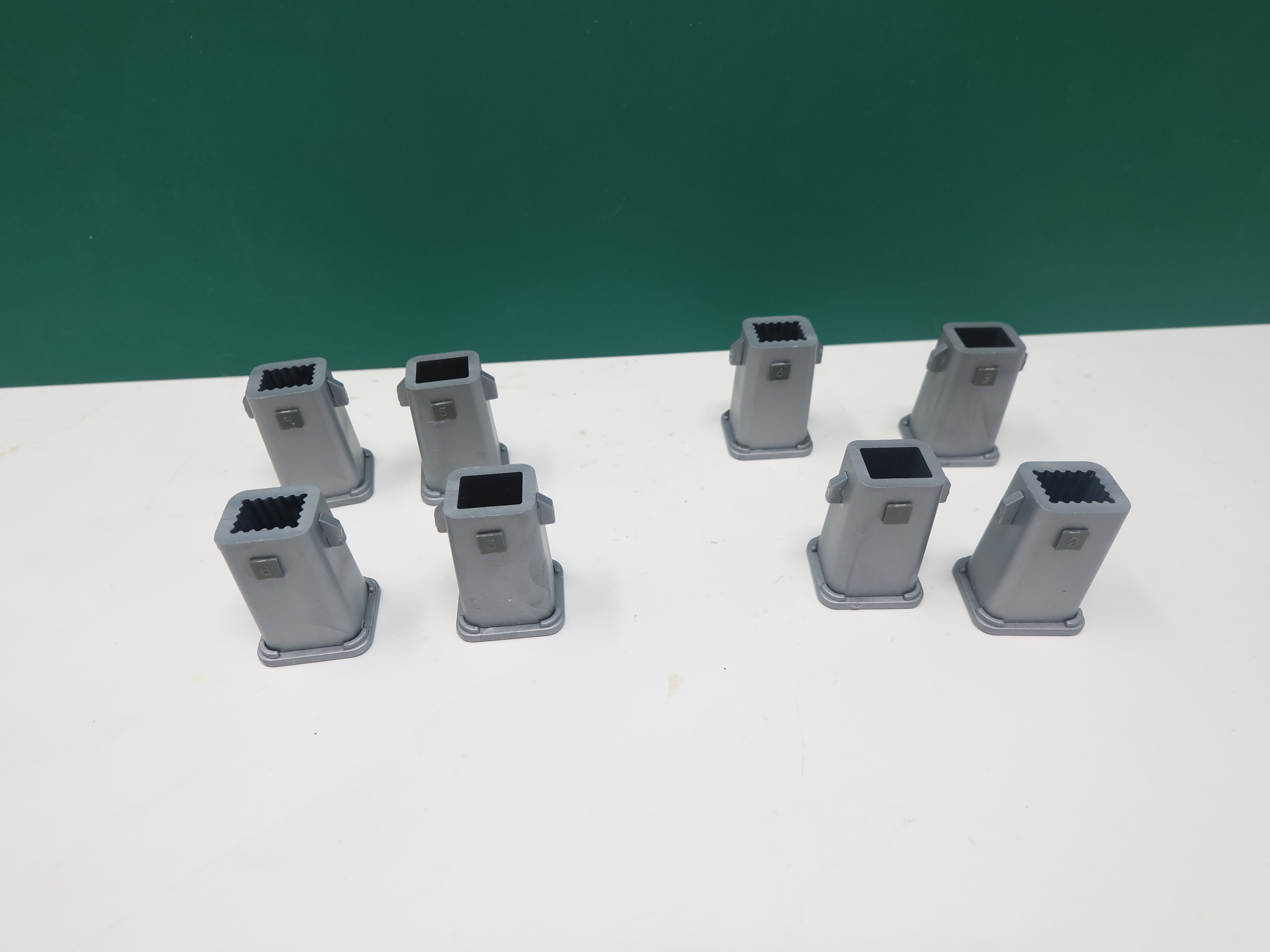 HO Scale, Lot of 8 Ingot Molds for Ingot Car