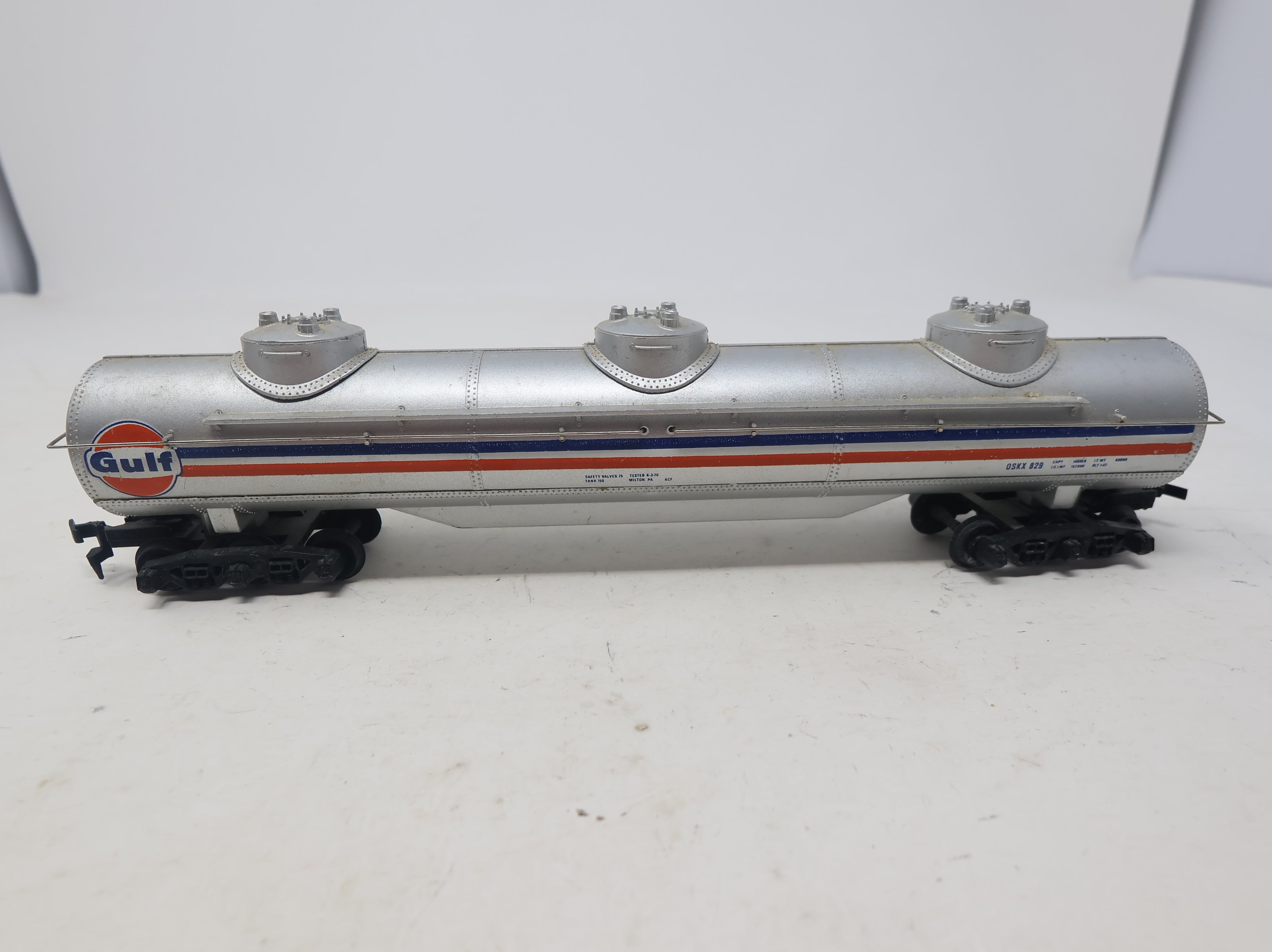 USED Tyco HO Scale Large Triple Dome Tank Car Gulf OSKX #829