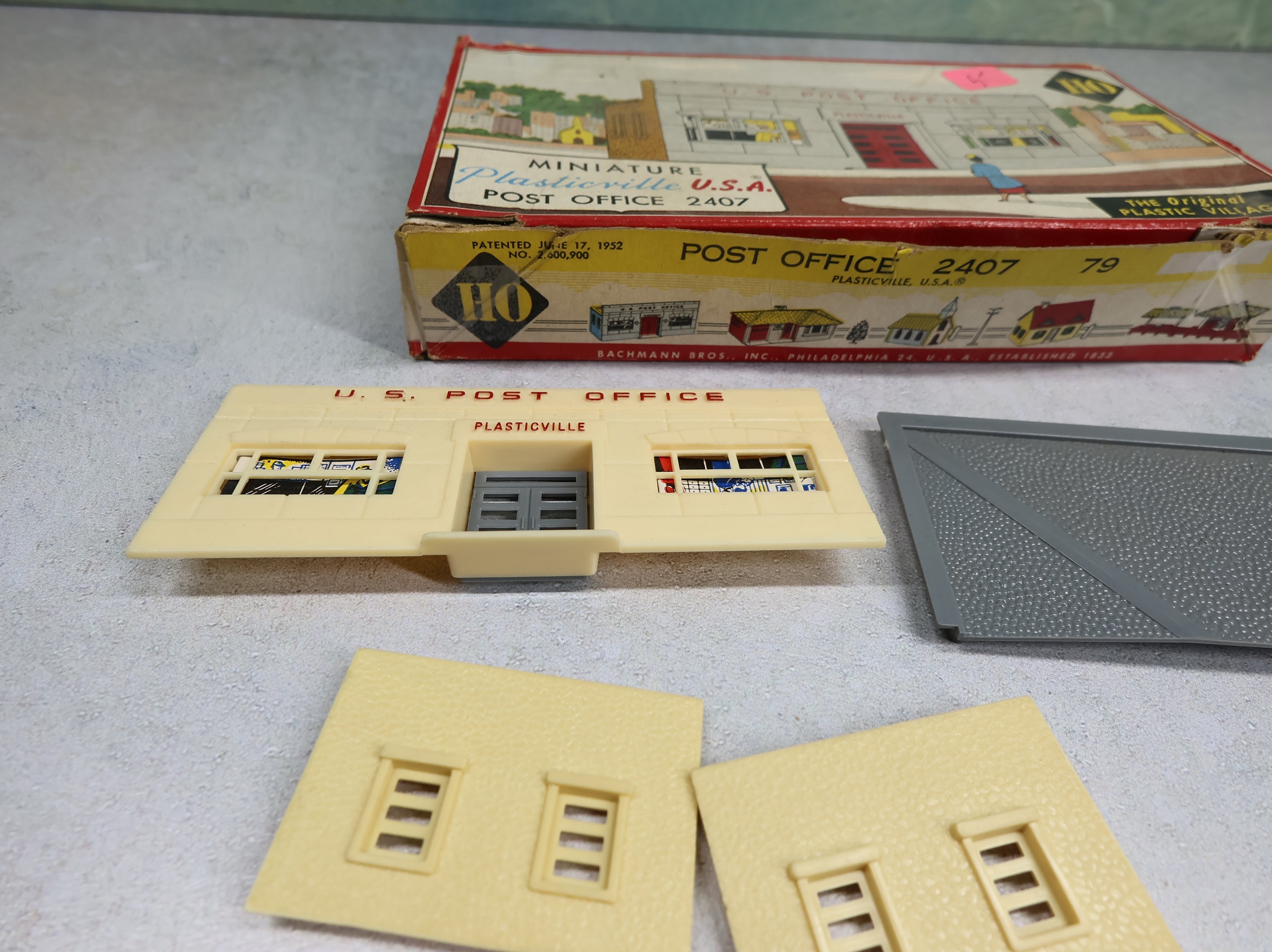 USED Bachmann Plasticville 2407 HO Scale Post Office KIT