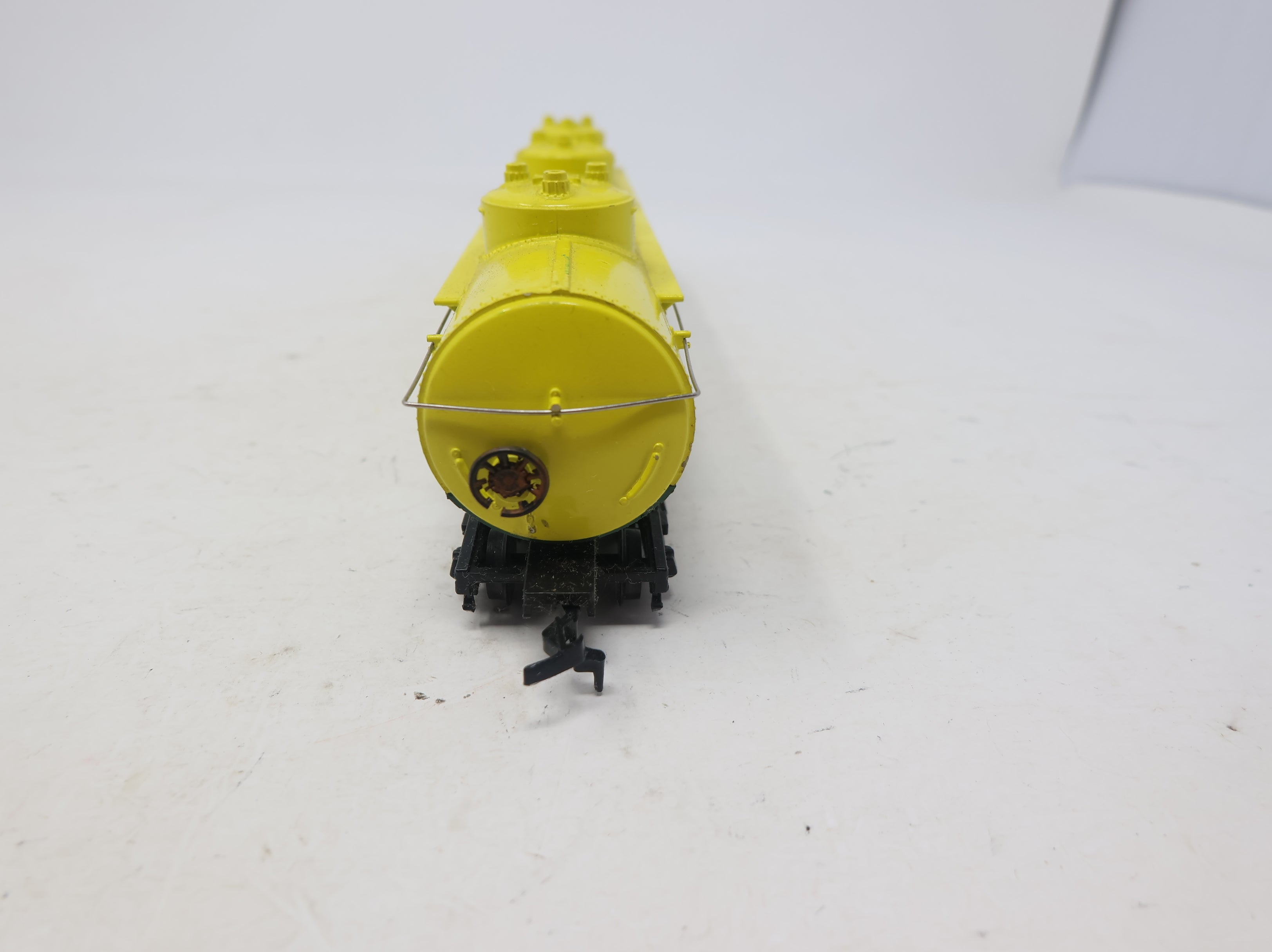 USED Bachmann HO Scale Large Triple Dome Tank Car White House Vinegar NATX #28251