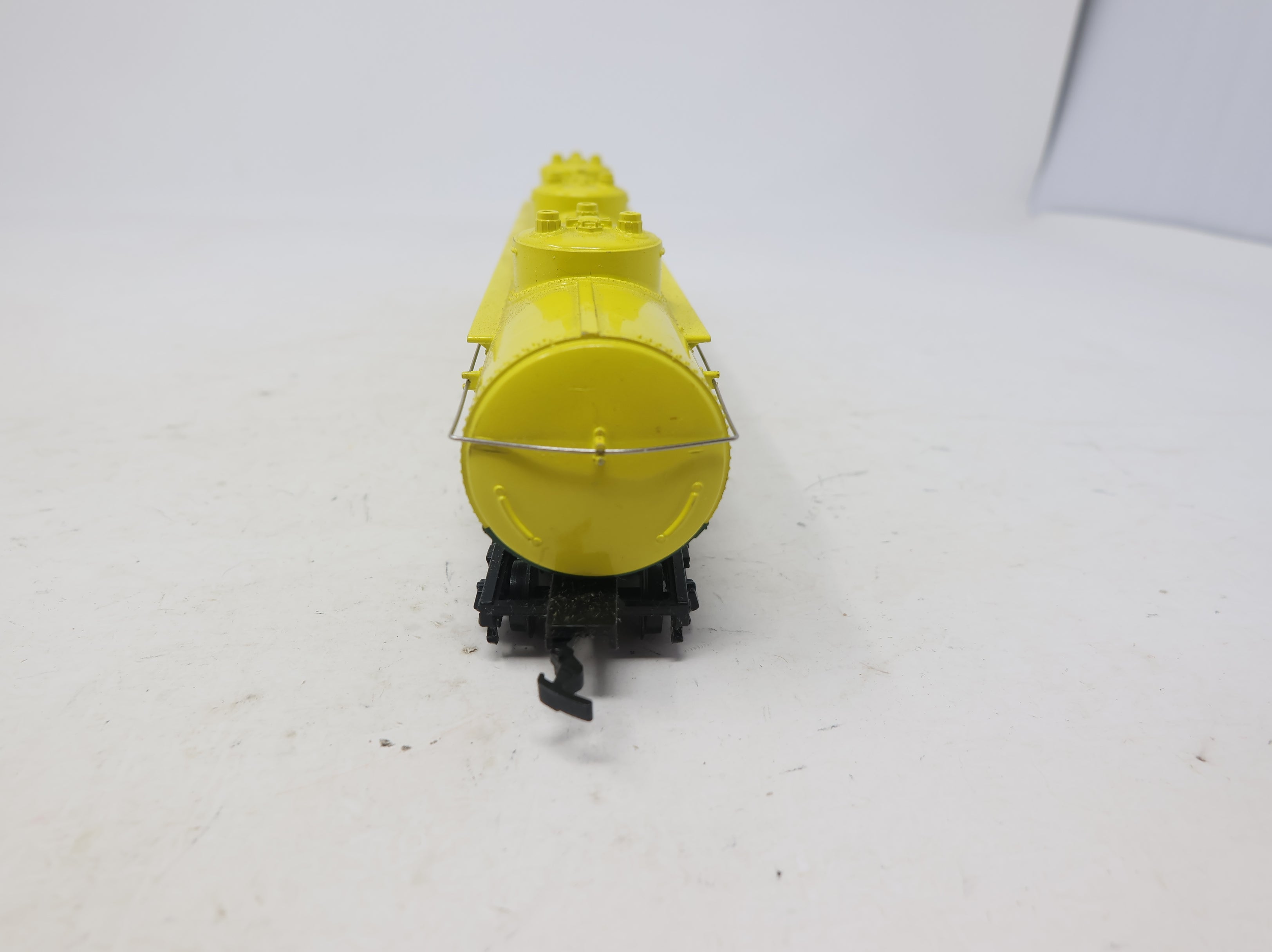 USED Bachmann HO Scale Large Triple Dome Tank Car White House Vinegar NATX #28251