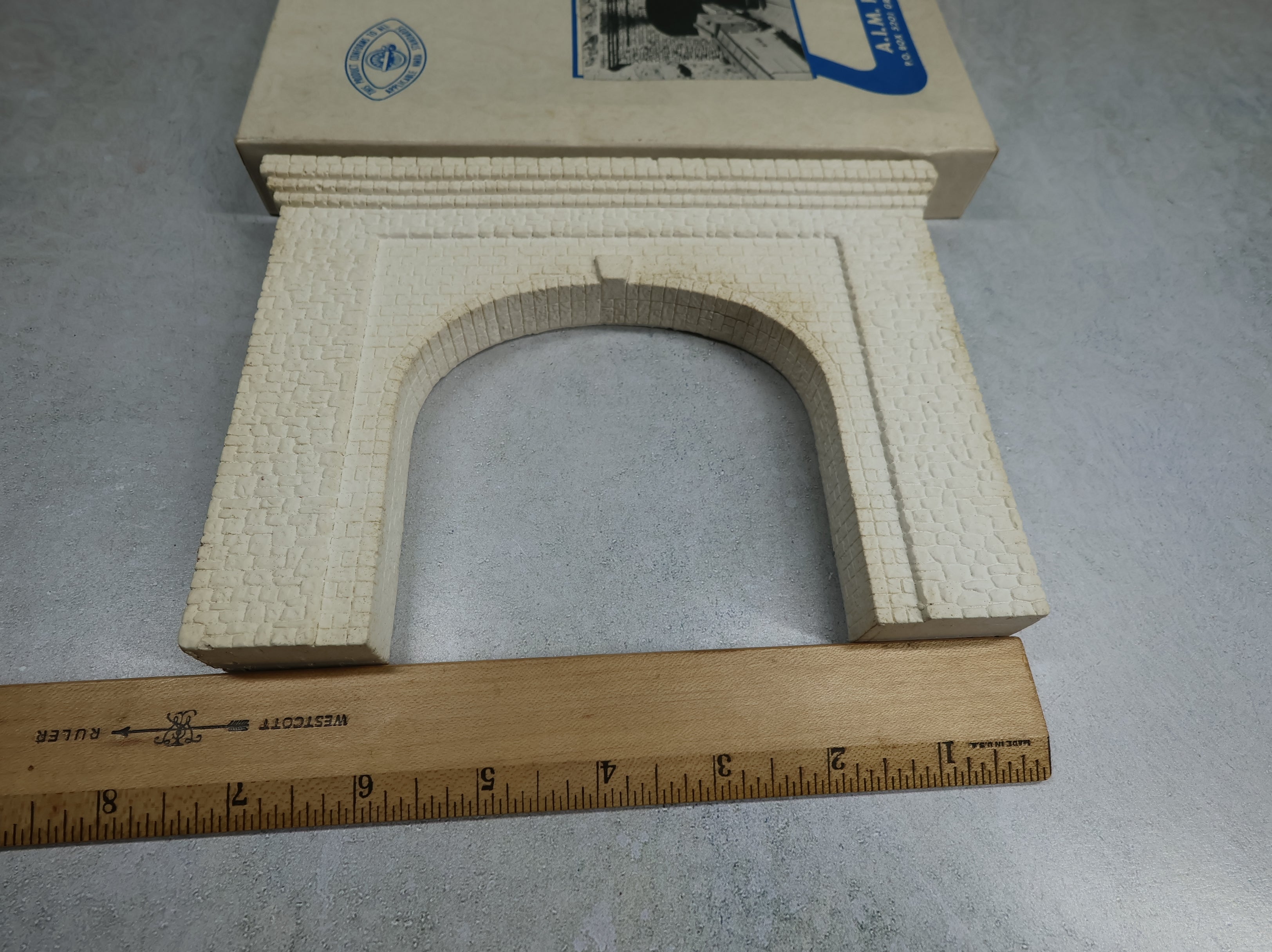 USED AIM Products 113 HO Scale Random Stone Tunnel Portal (double stack)