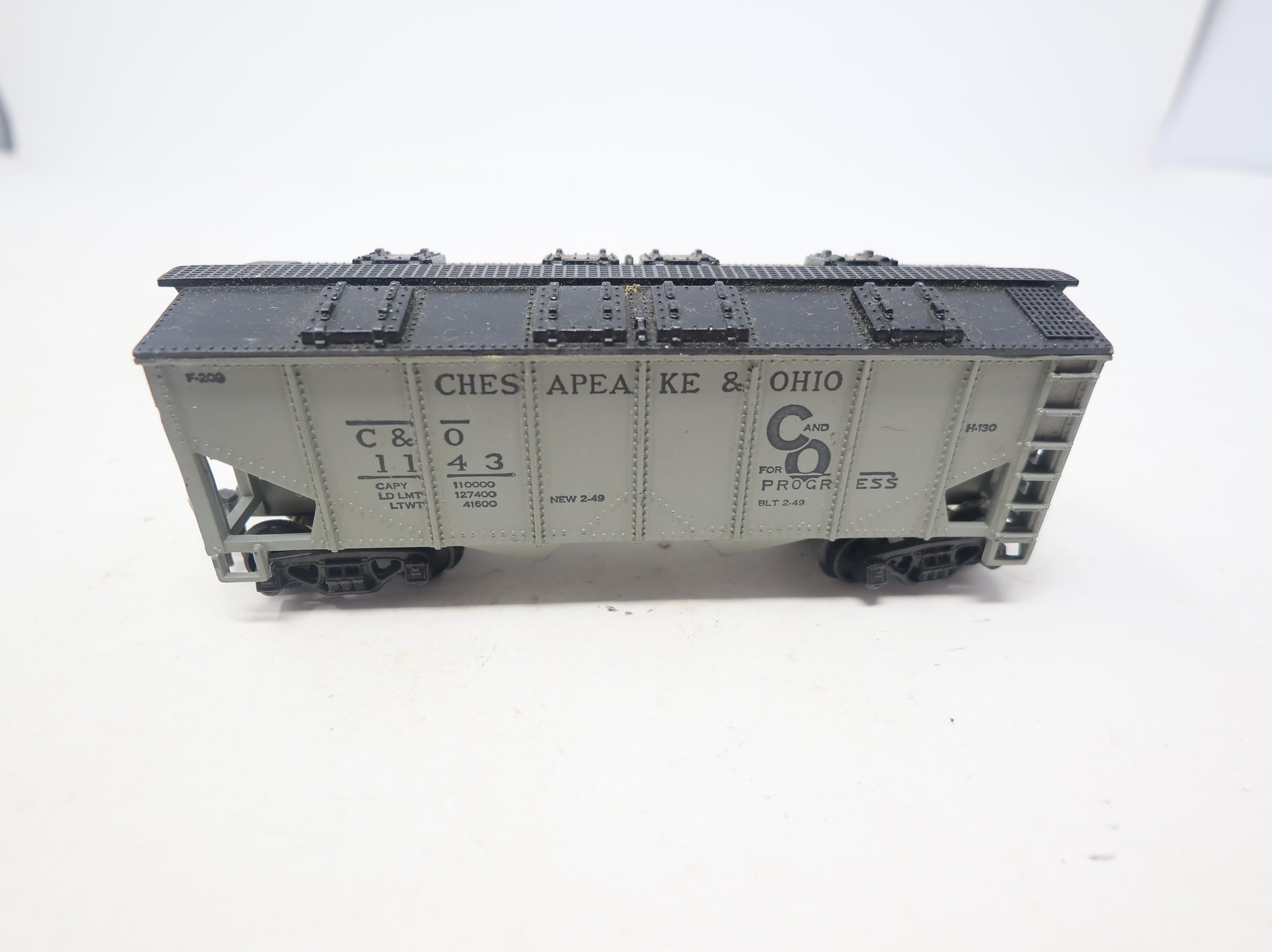 USED HO Scale Covered Hopper Chesapeake and Ohio C&O #1143