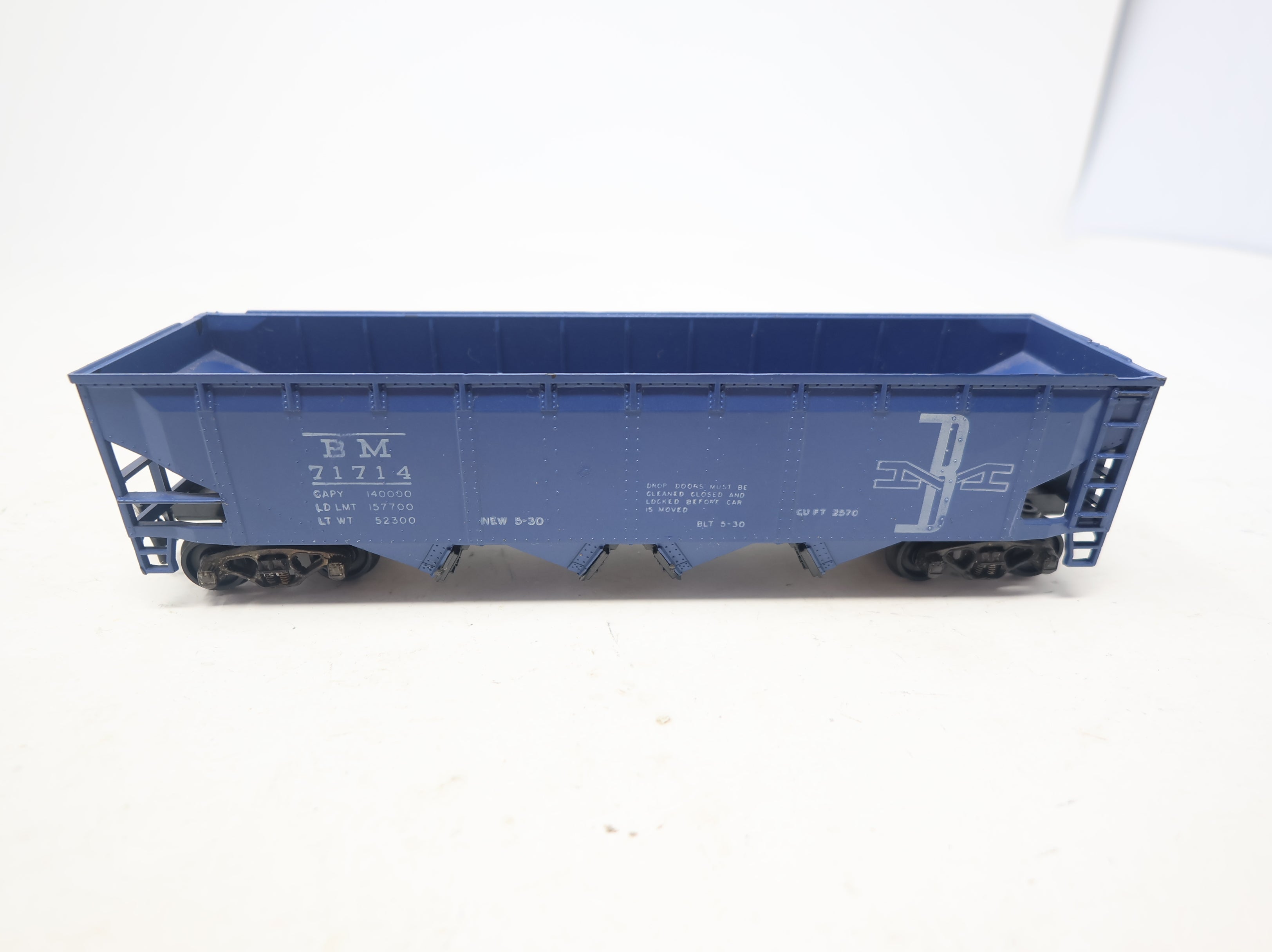 USED Athearn HO Scale 4 Bay Operating Hopper Boston and Maine BM #71714