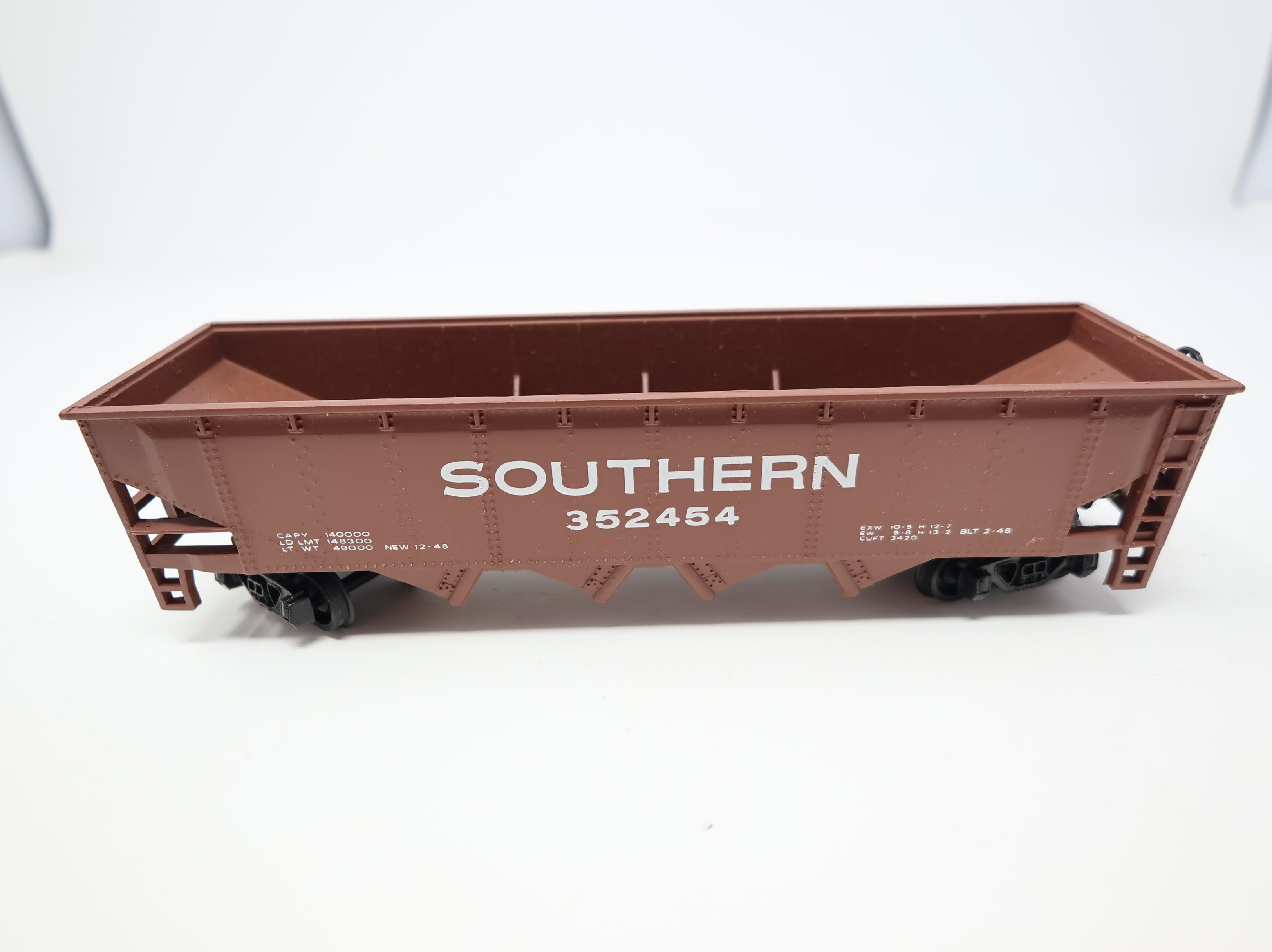 USED Bachmann HO Scale 4 Bay Hopper Southern #352454