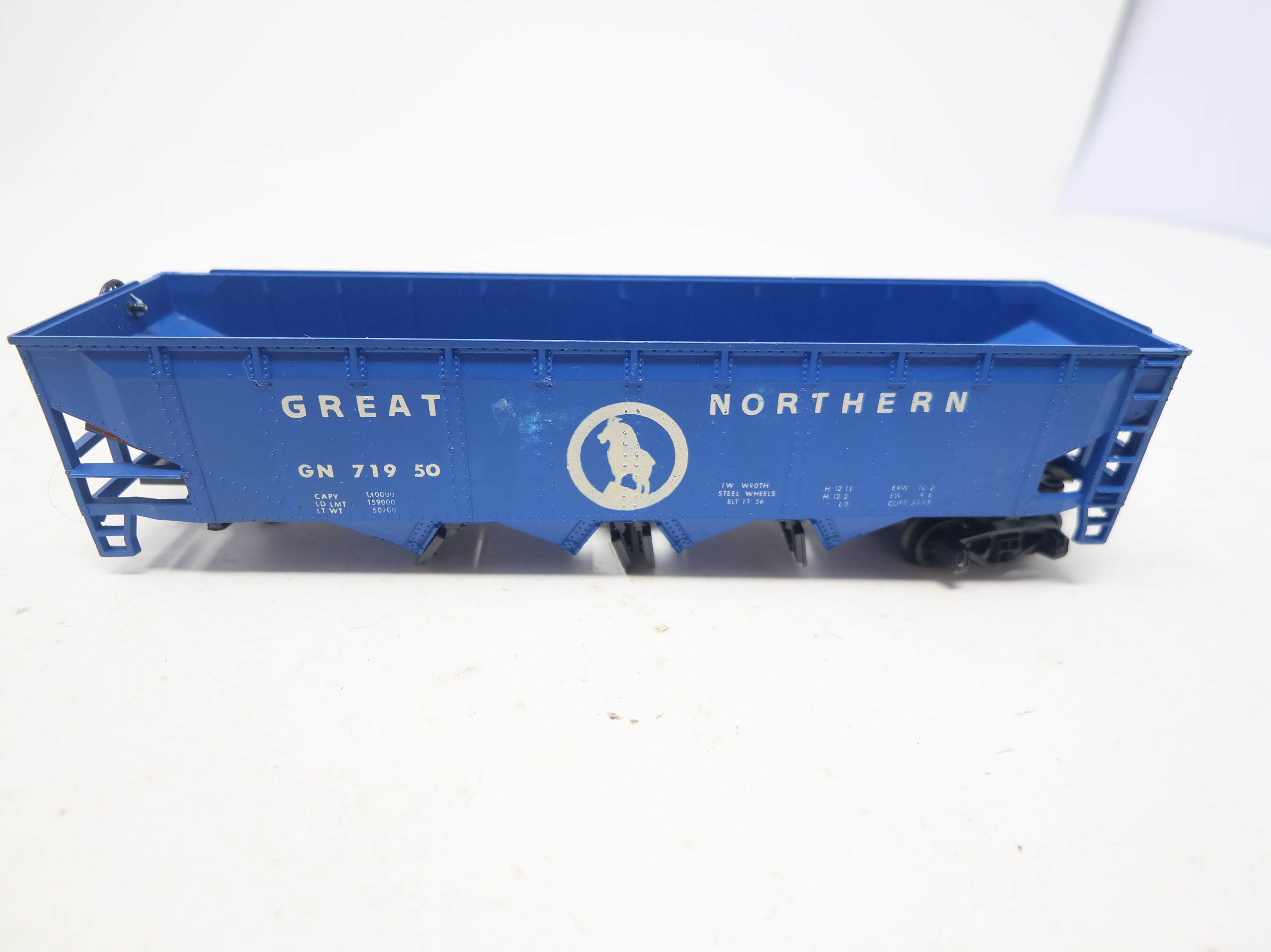 USED HO Scale 4 Bay Operating Hopper Great Northern GN #71950 Needs Repairs