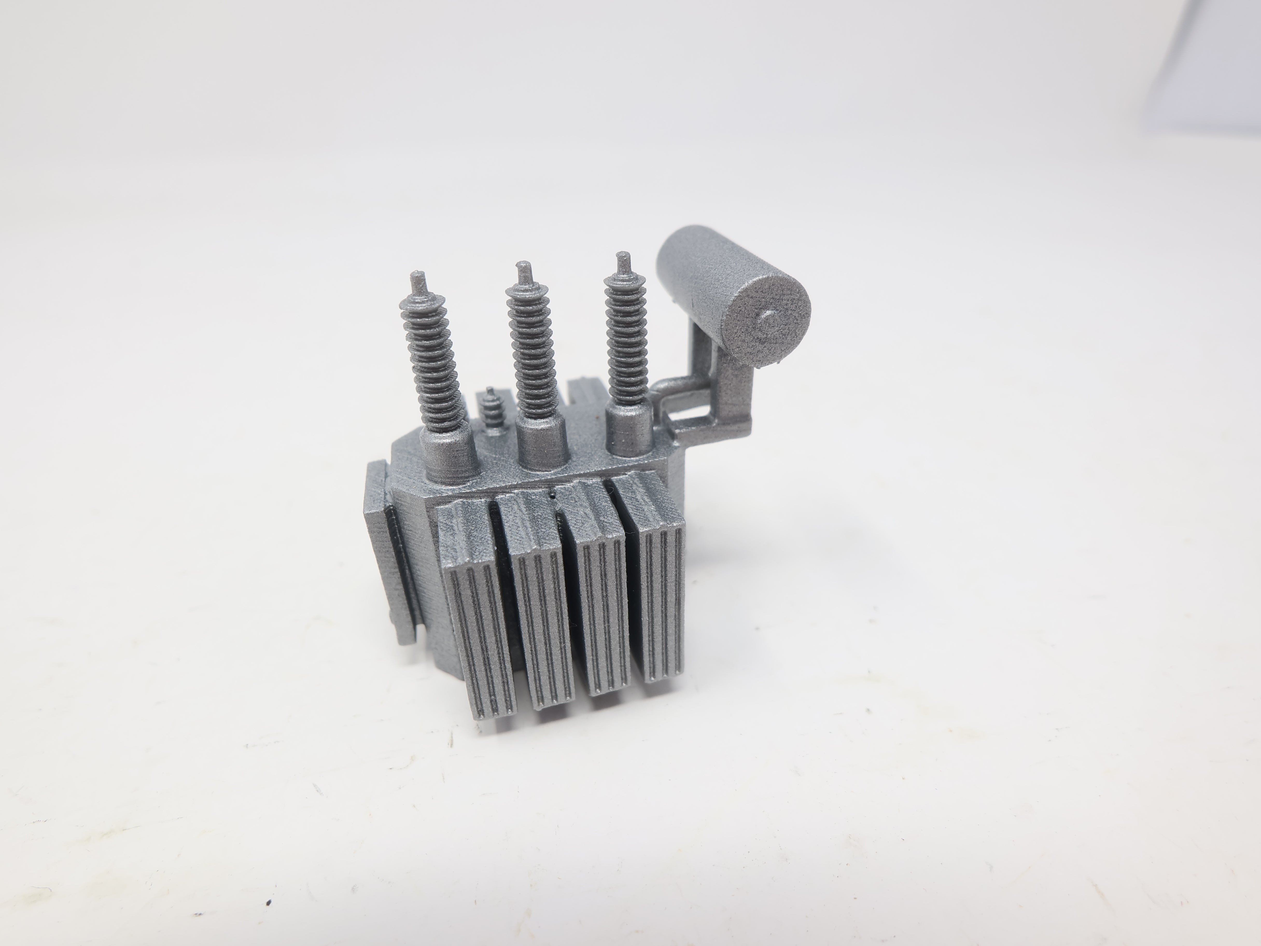 HO Scale, Silver Oil Filled Transformer