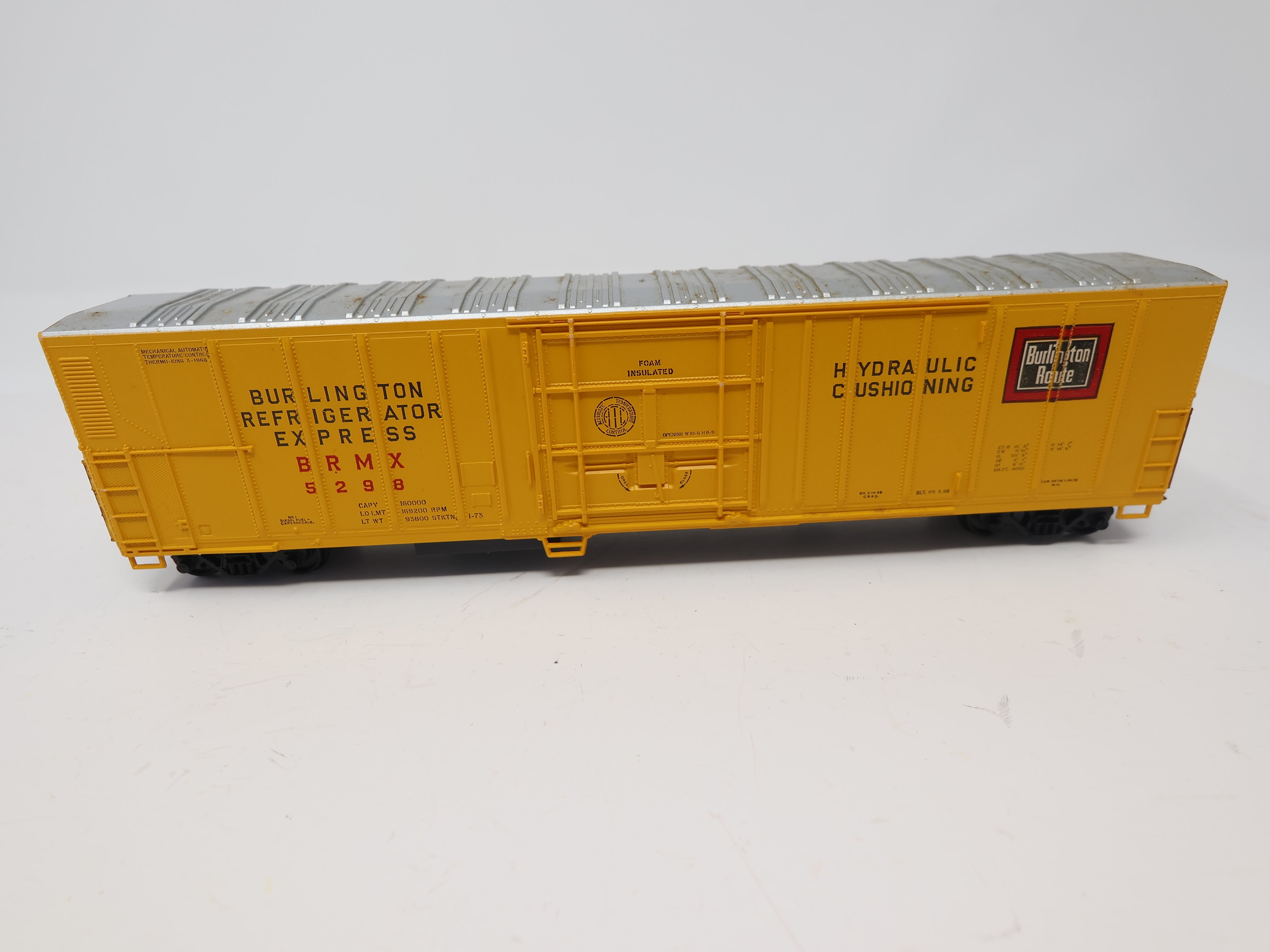 USED HO Scale, 55' Box Car, Burlington Refrigerator Express BRMX #5298