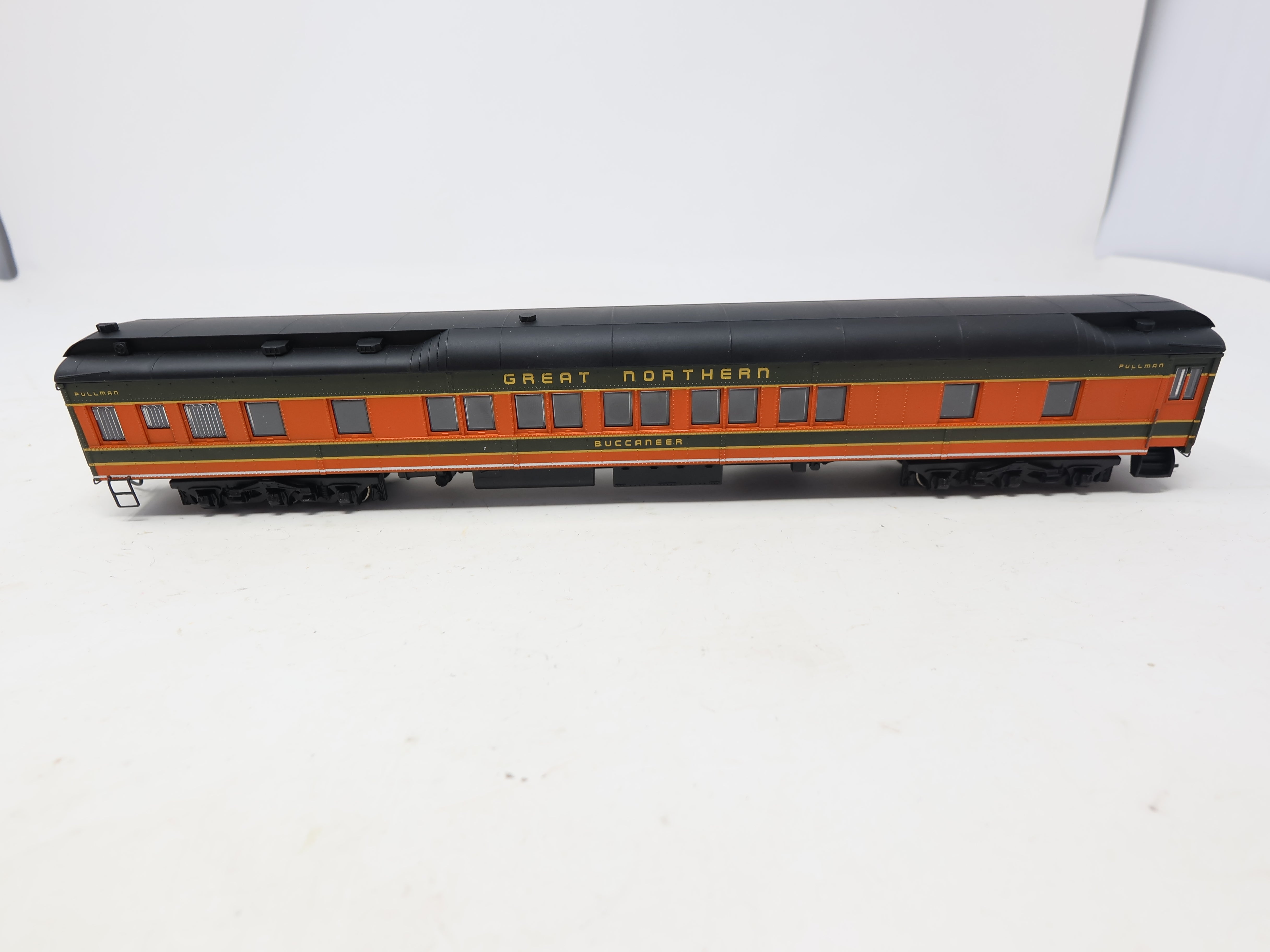 USED Bachmann HO Scale, Spectrum Pullman Passenger Car, Great Northern , Buccaneer