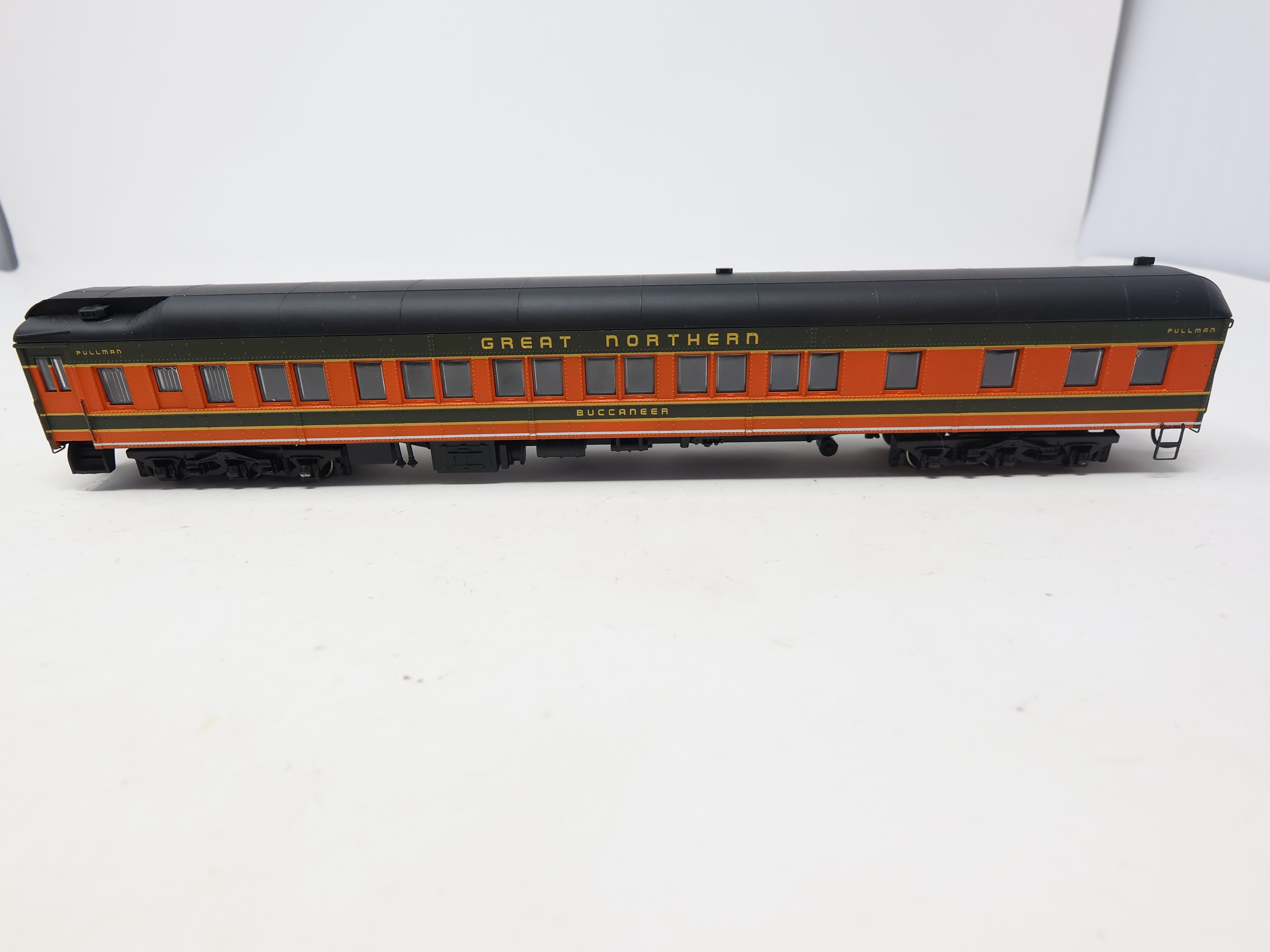 USED Bachmann HO Scale, Spectrum Pullman Passenger Car, Great Northern , Buccaneer