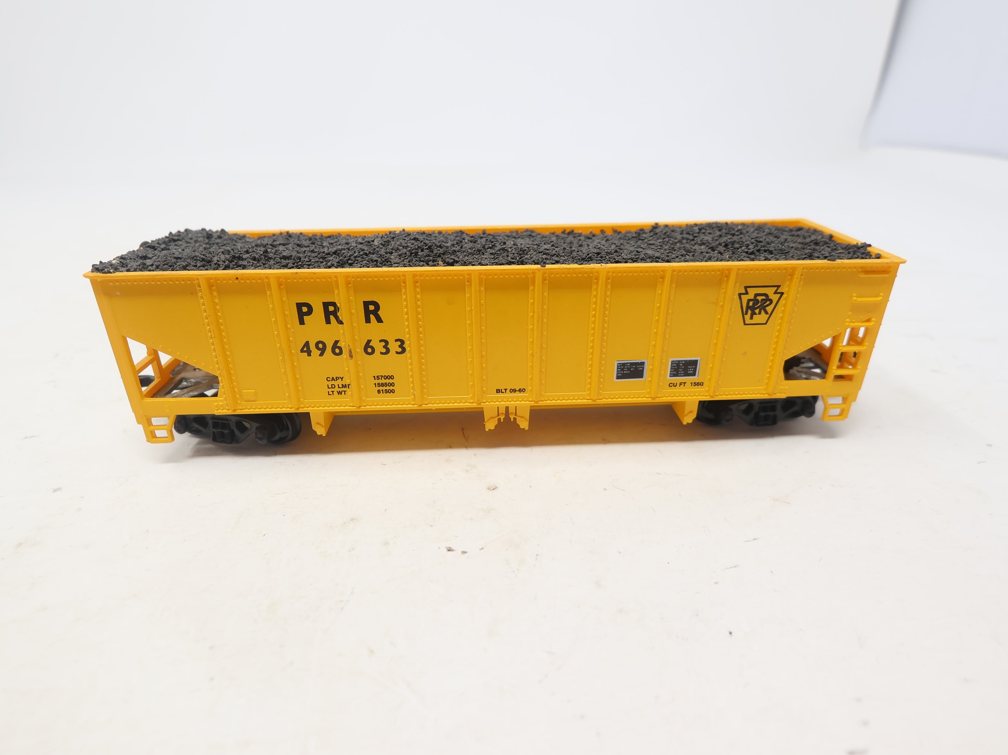 USED Roundhouse HO Scale Rib Ballast Hopper Pennsylvania PRR #496633 w/ Coal Load