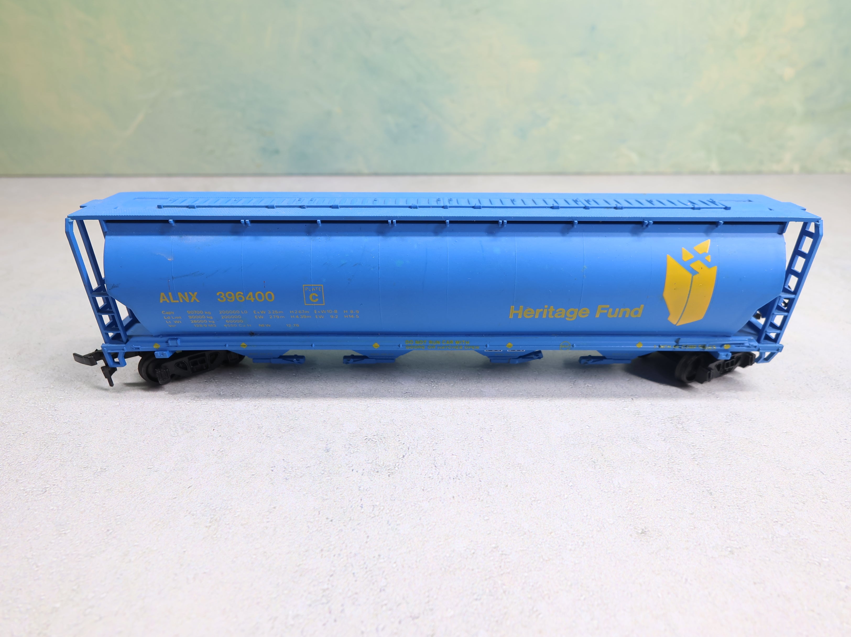 USED Bachmann HO Scale 4 Bay Grain Hopper Heritage Fund ALNX #396400