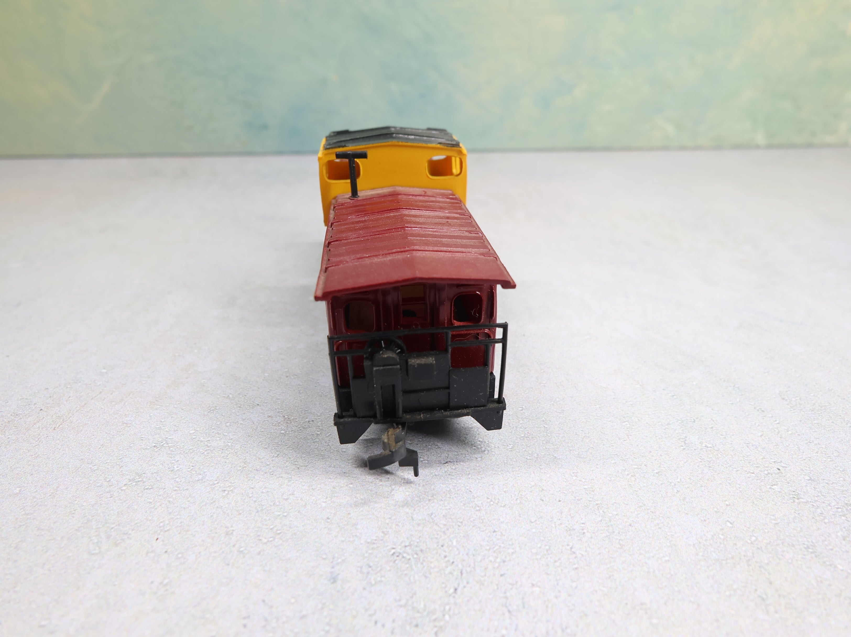 USED Bachmann HO Scale Caboose Santa Fe ATSF #999628