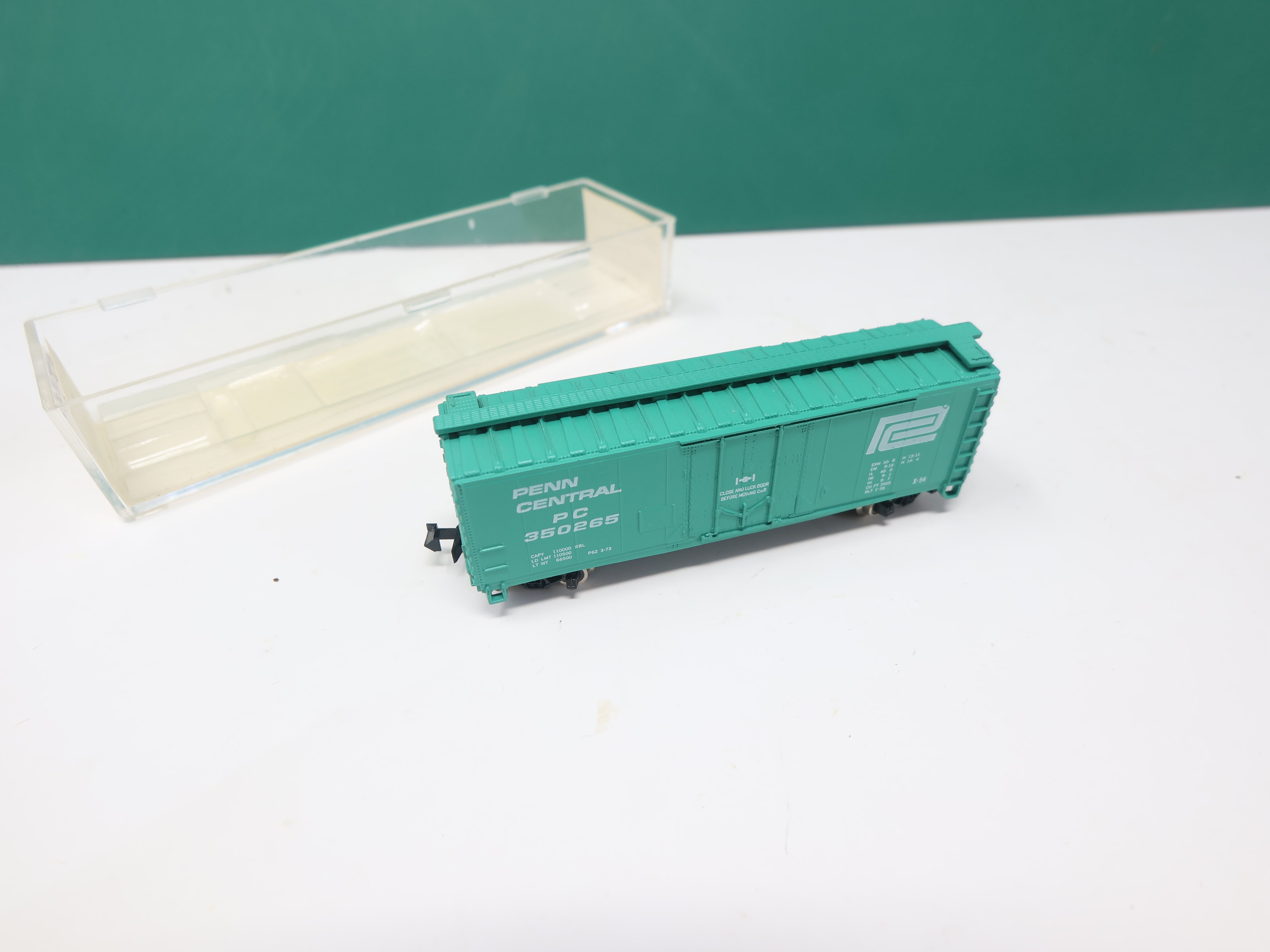 USED Atlas N Scale, 40' Box Car, Penn Central PC #350265