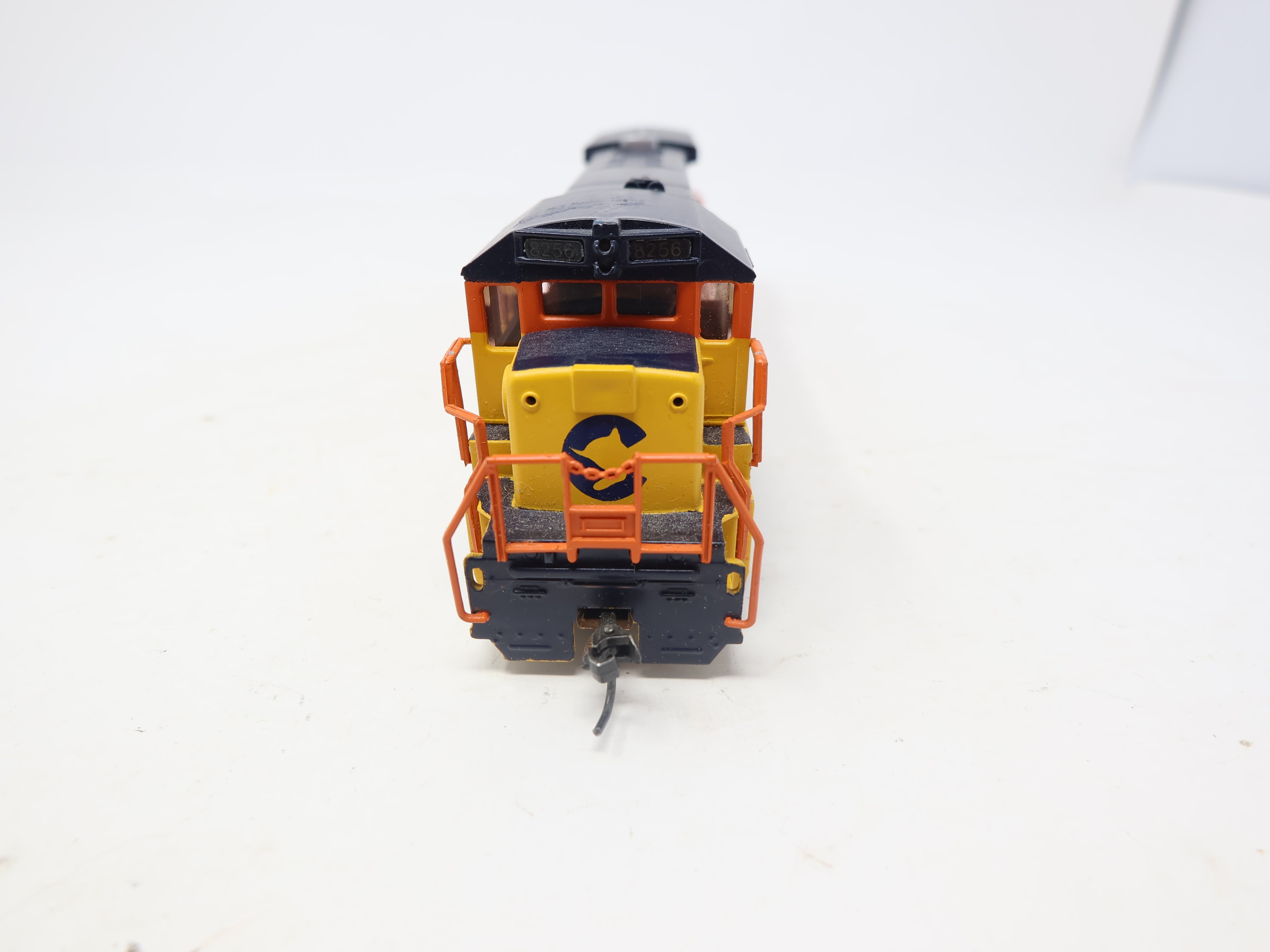 USED Bachmann HO Scale, B23-7 Diesel Locomotive, Chessie System C&O #8256 (DC)