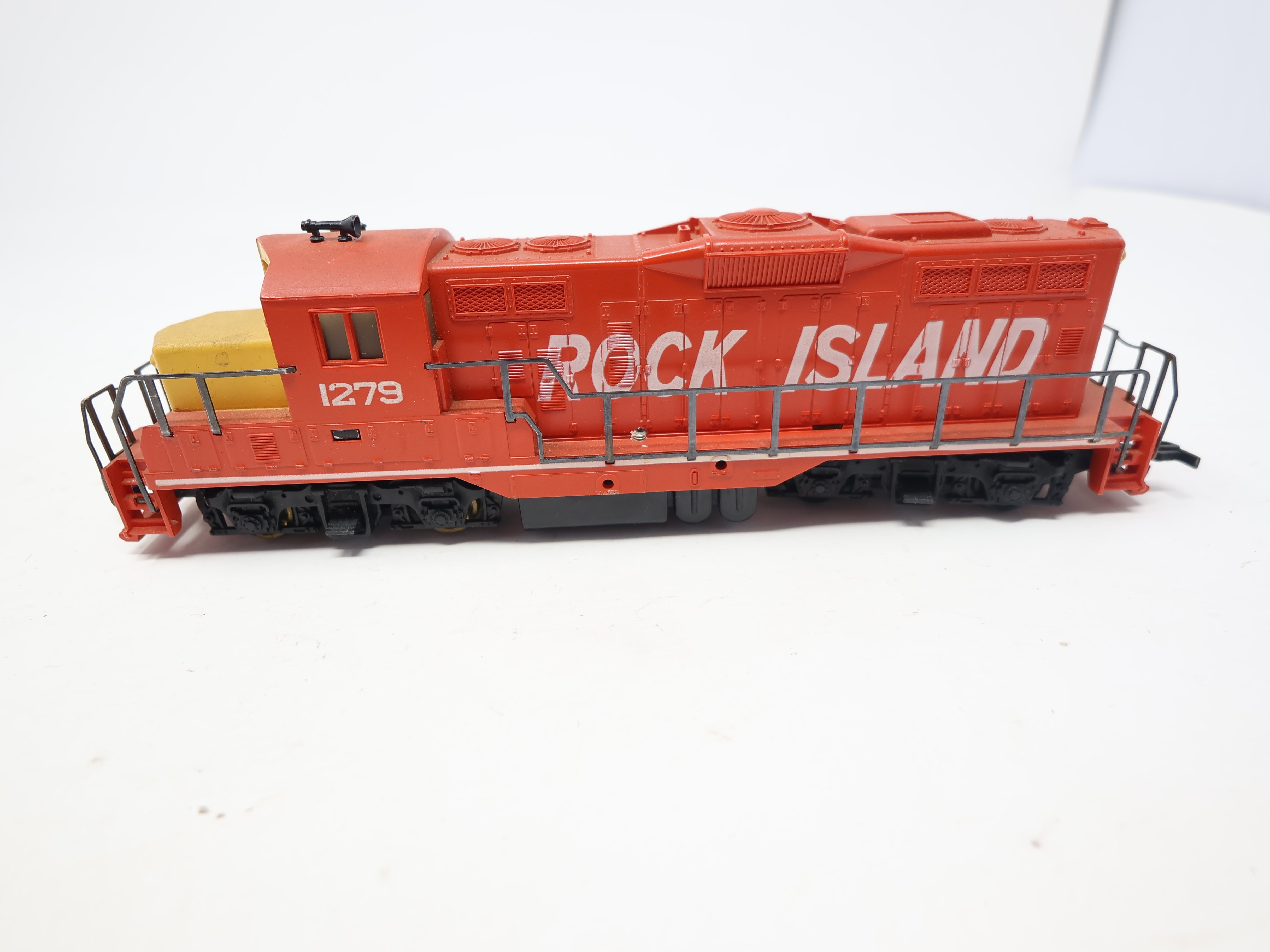 USED Cox HO Scale, GP38 Diesel Locomotive, Rock Island #1279 (DC)