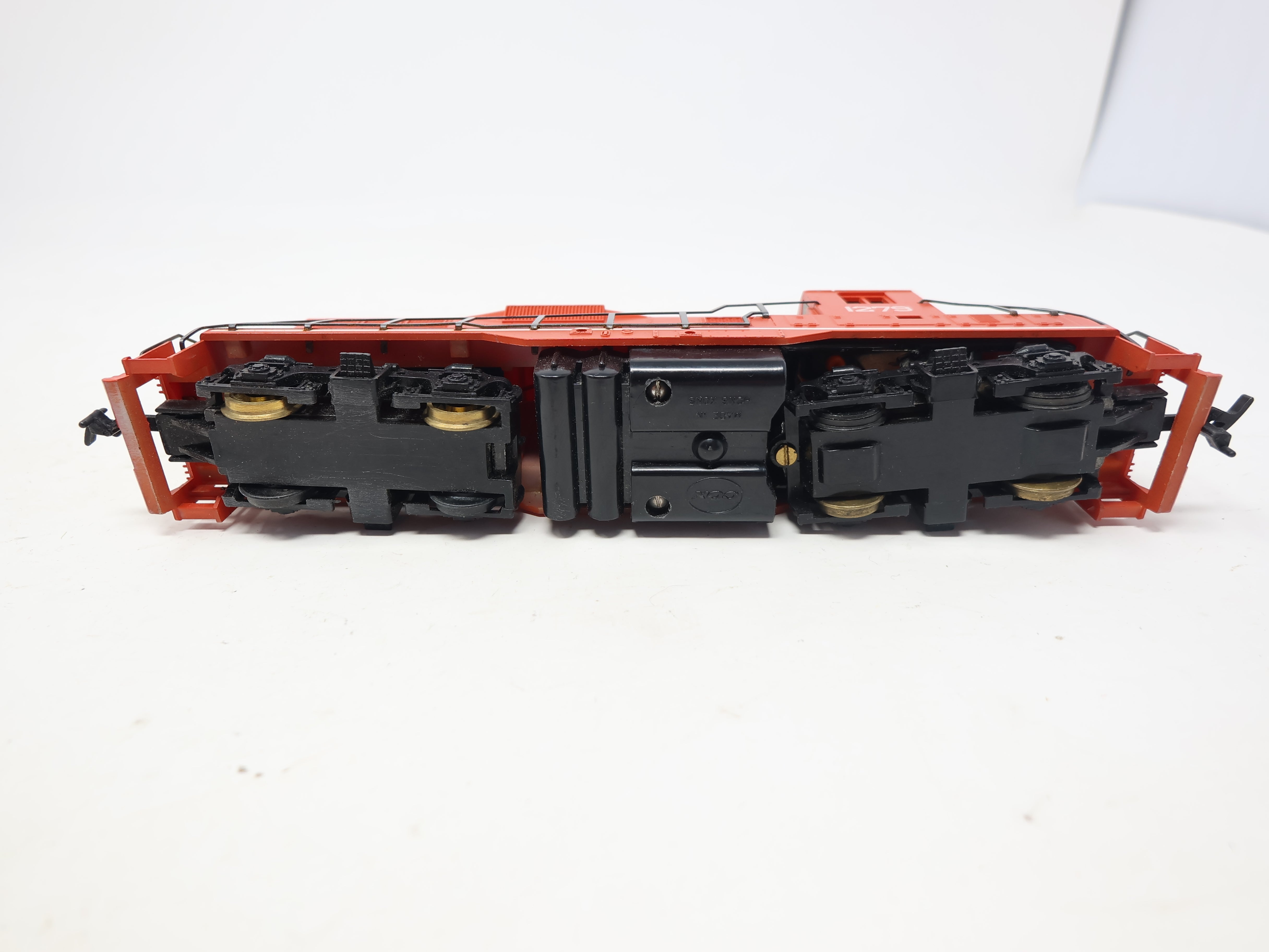 USED Cox HO Scale, GP38 Diesel Locomotive, Rock Island #1279 (DC)