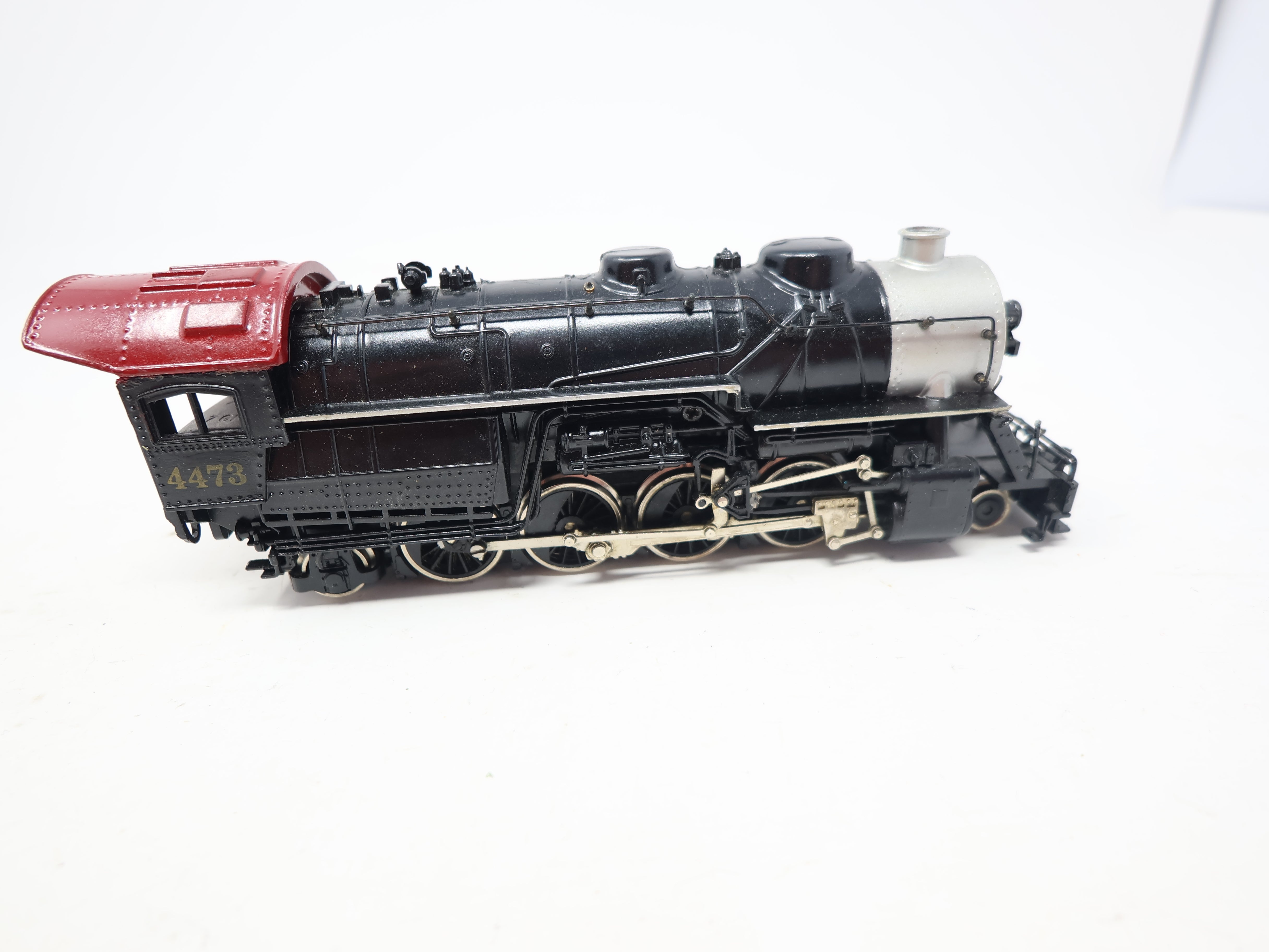 USED Bachmann HO Scale, 2-8-2 Mikado Steam Locomotive & Vanderbilt Tender, Baltimore and Ohio B&O #4473 (DC)