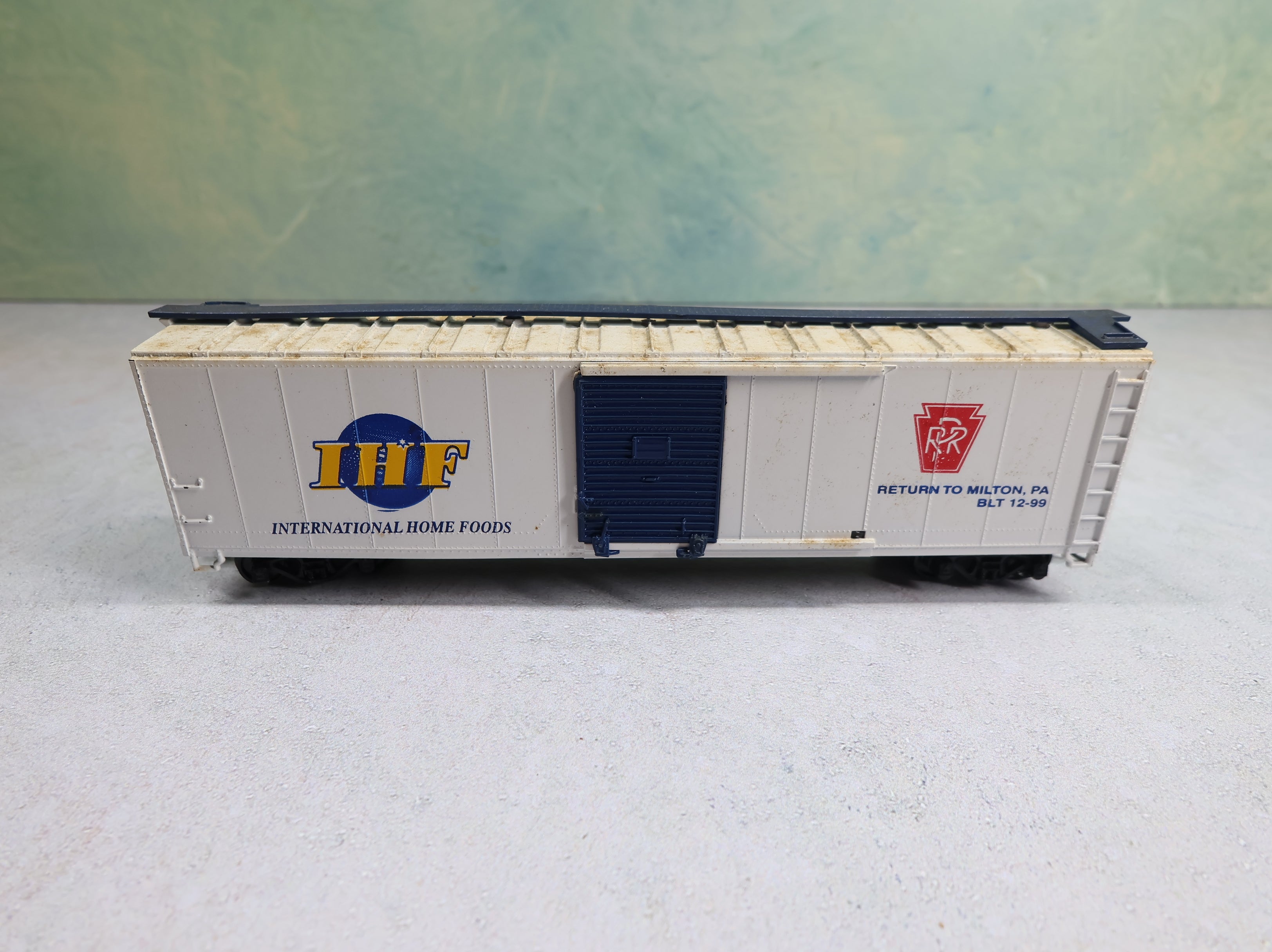 USED Athearn HO Scale 50' Box Car International Home Foods Milton