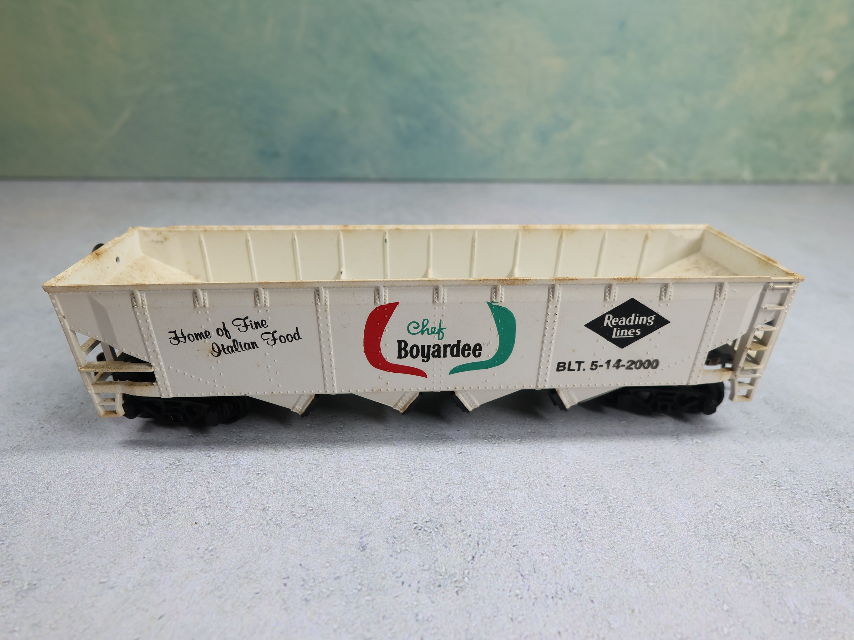 USED Athearn HO Scale Operating Quad Hopper Reading Chef Boyardee