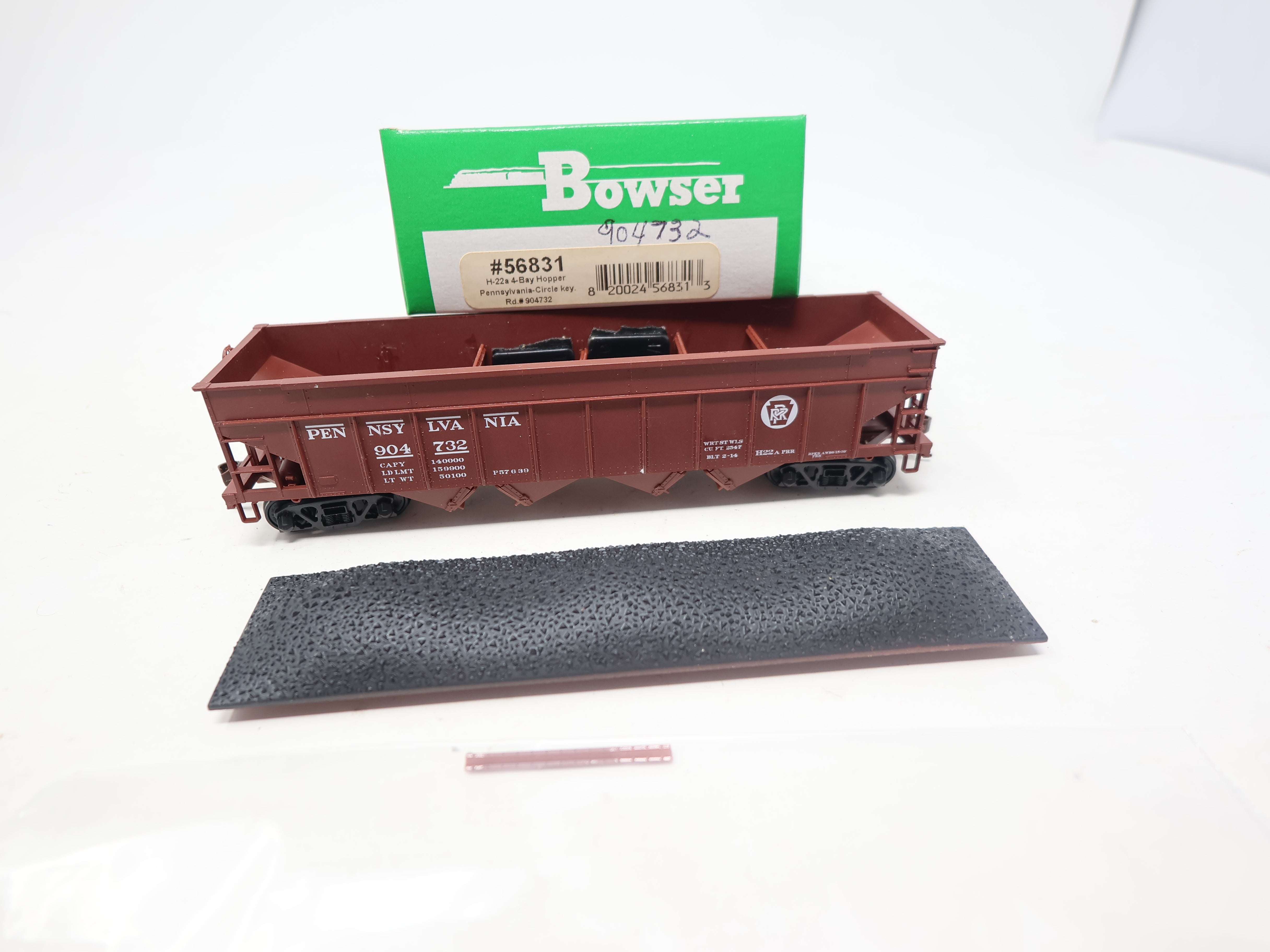 USED Bowser 56831 HO Scale, H22A 4 Bay Hopper, Pennsylvania PRR #904732