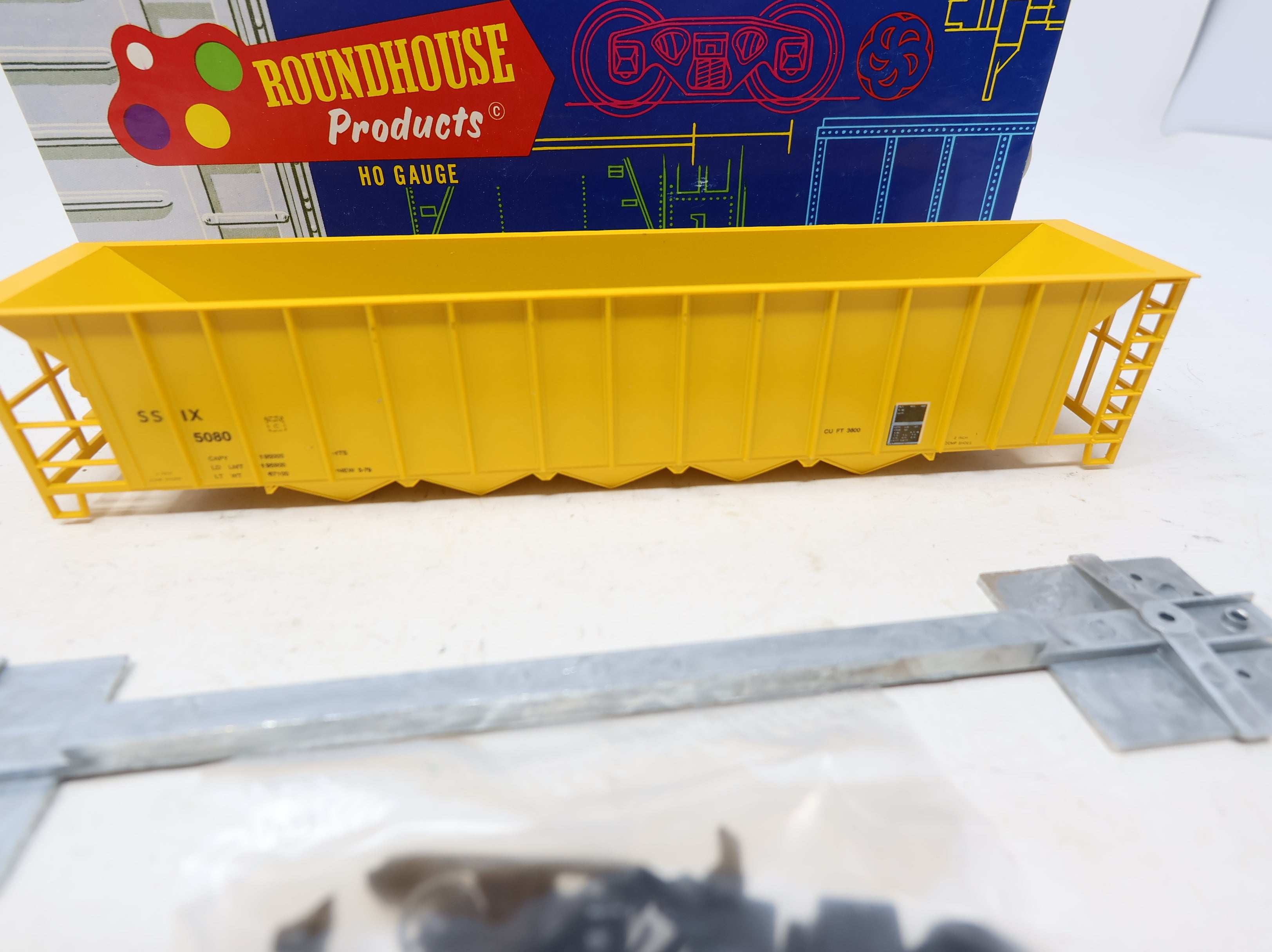 USED Roundhouse 1733 HO Scale 5 Bay Rapid Discharge Hopper Itel Corporation SSIX #5080 KIT