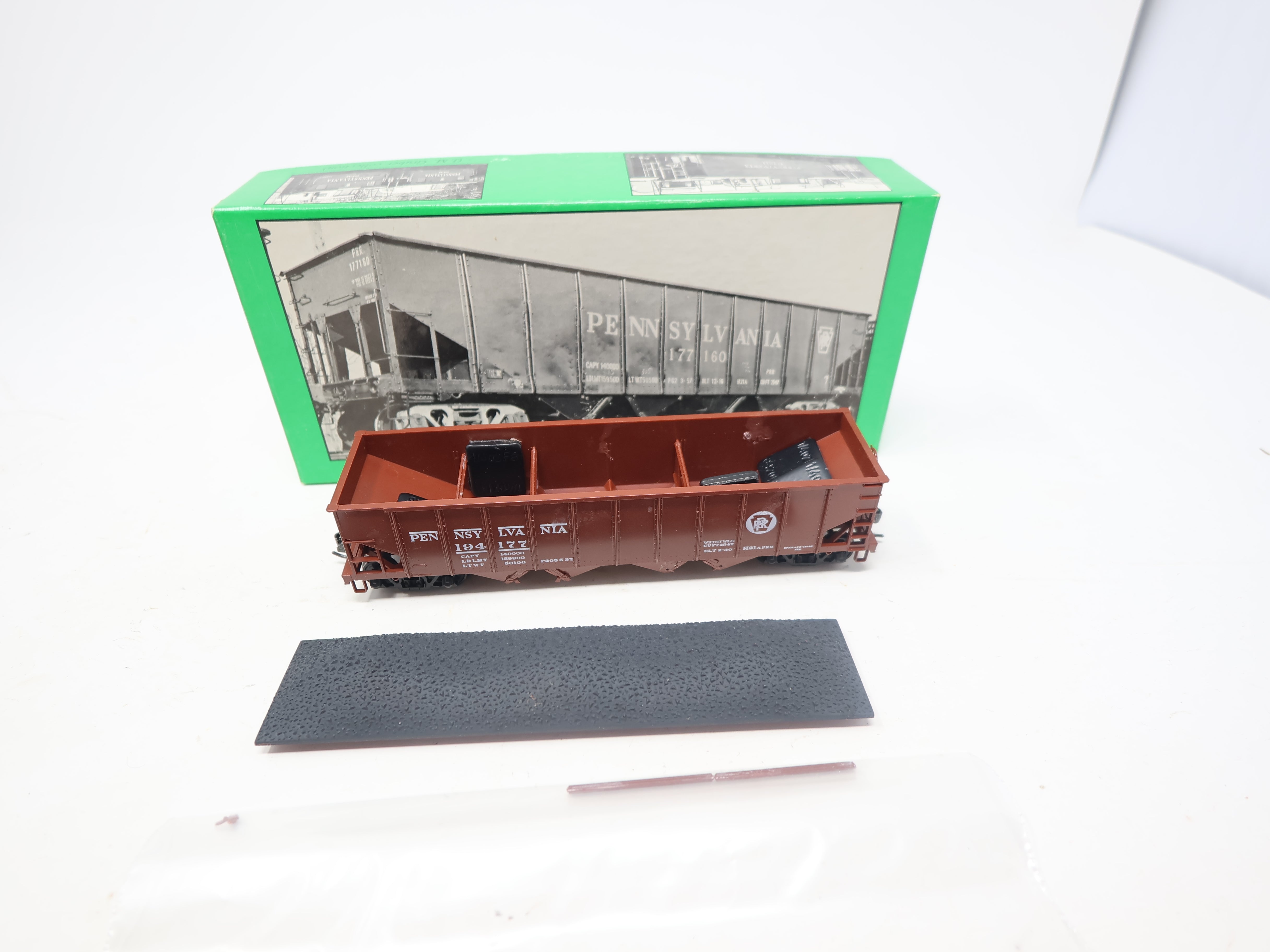 USED Bowser 54051 HO Scale, H21 4 Bay Hopper, Pennsylvania PRR #194177