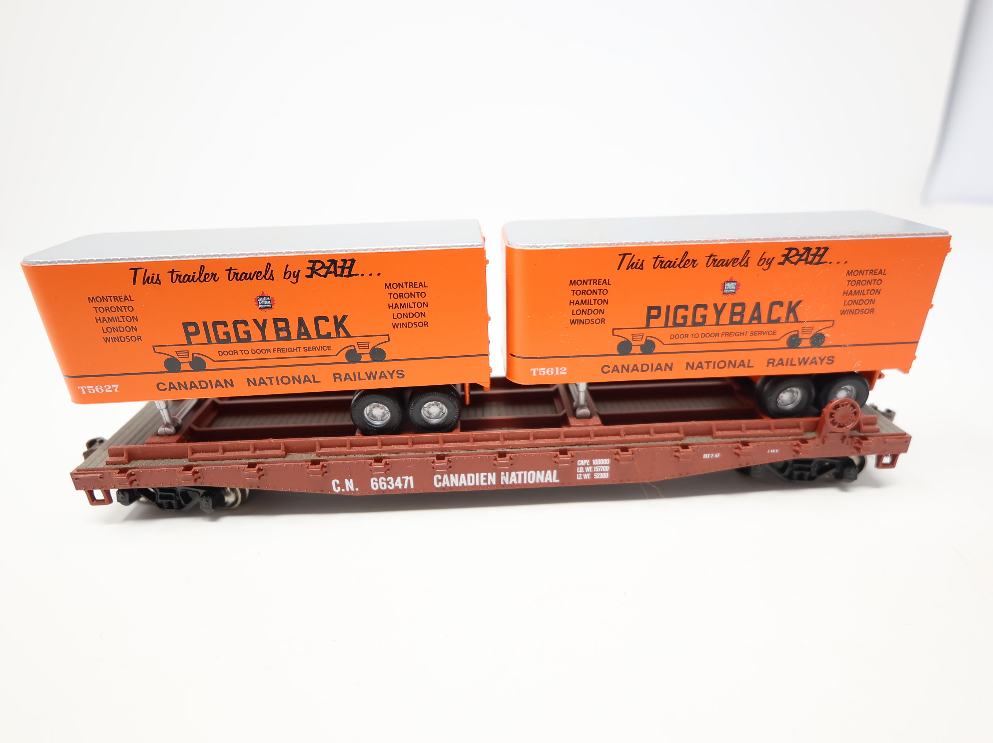 USED Athearn HO Scale 50' Flat Car w/ Piggy Trailers Canadian National CN #663471