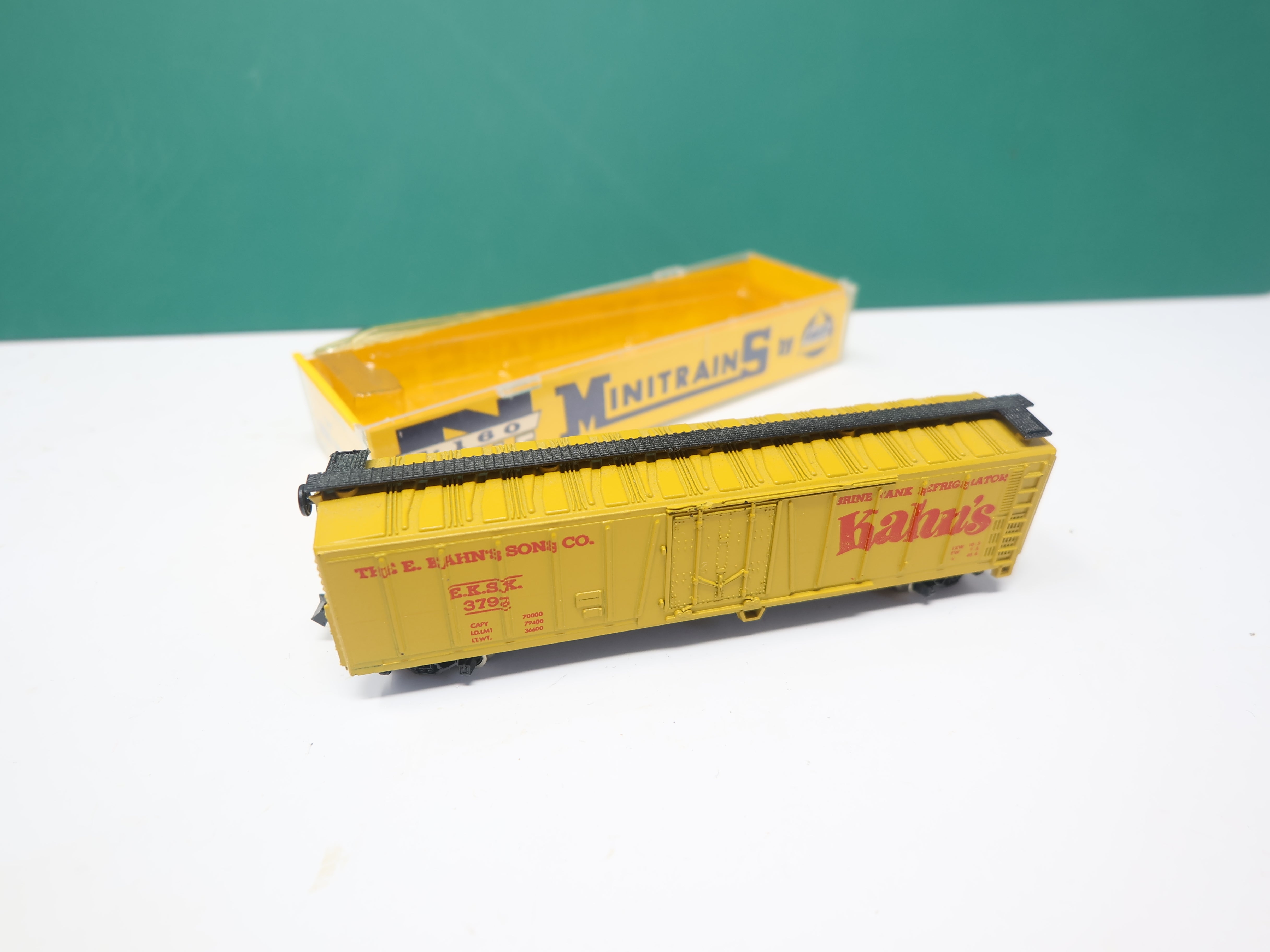 USED AHM N Scale, Box Car, Kahn's EKSX #3792