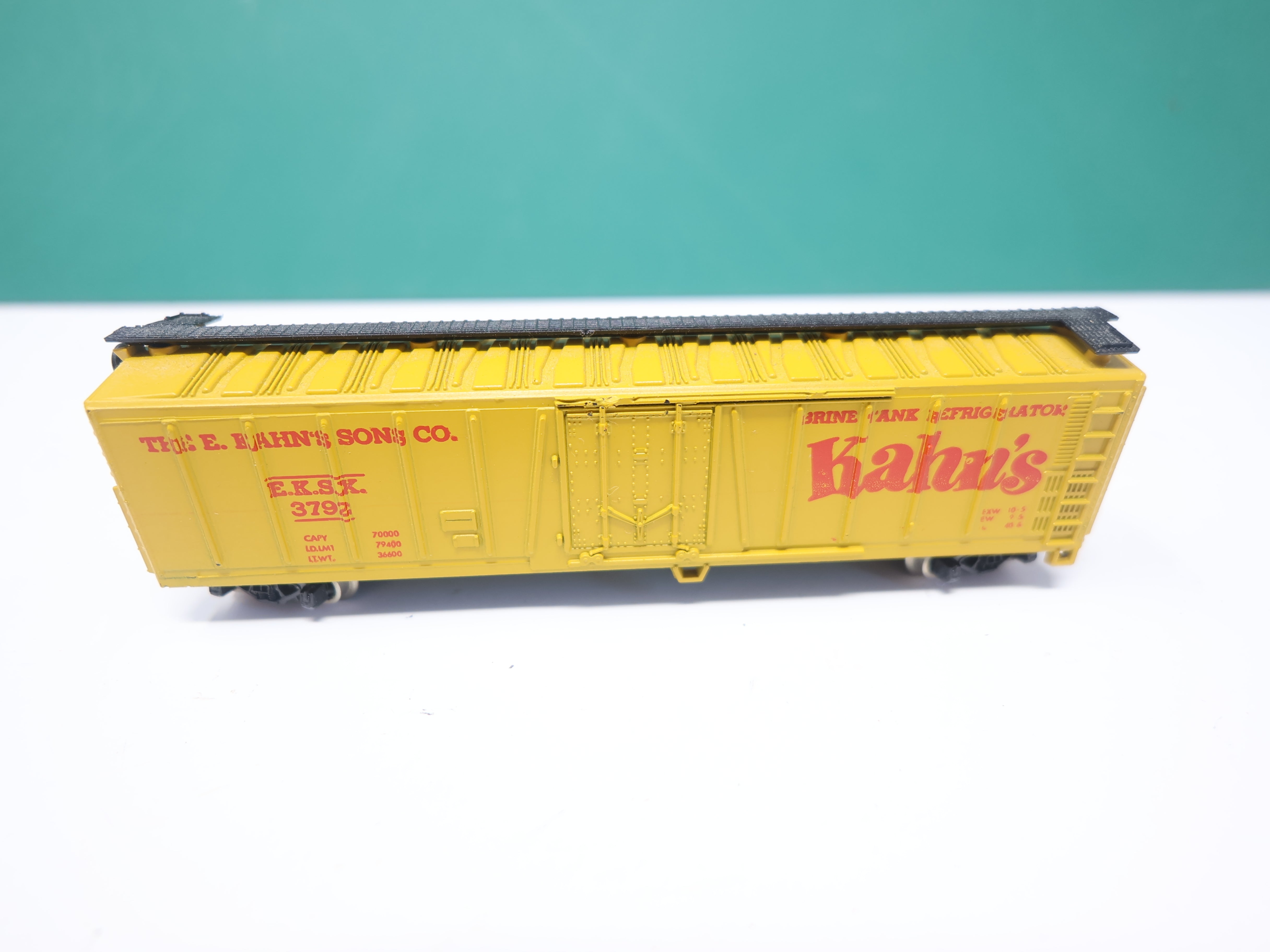 USED AHM N Scale, Box Car, Kahn's EKSX #3792