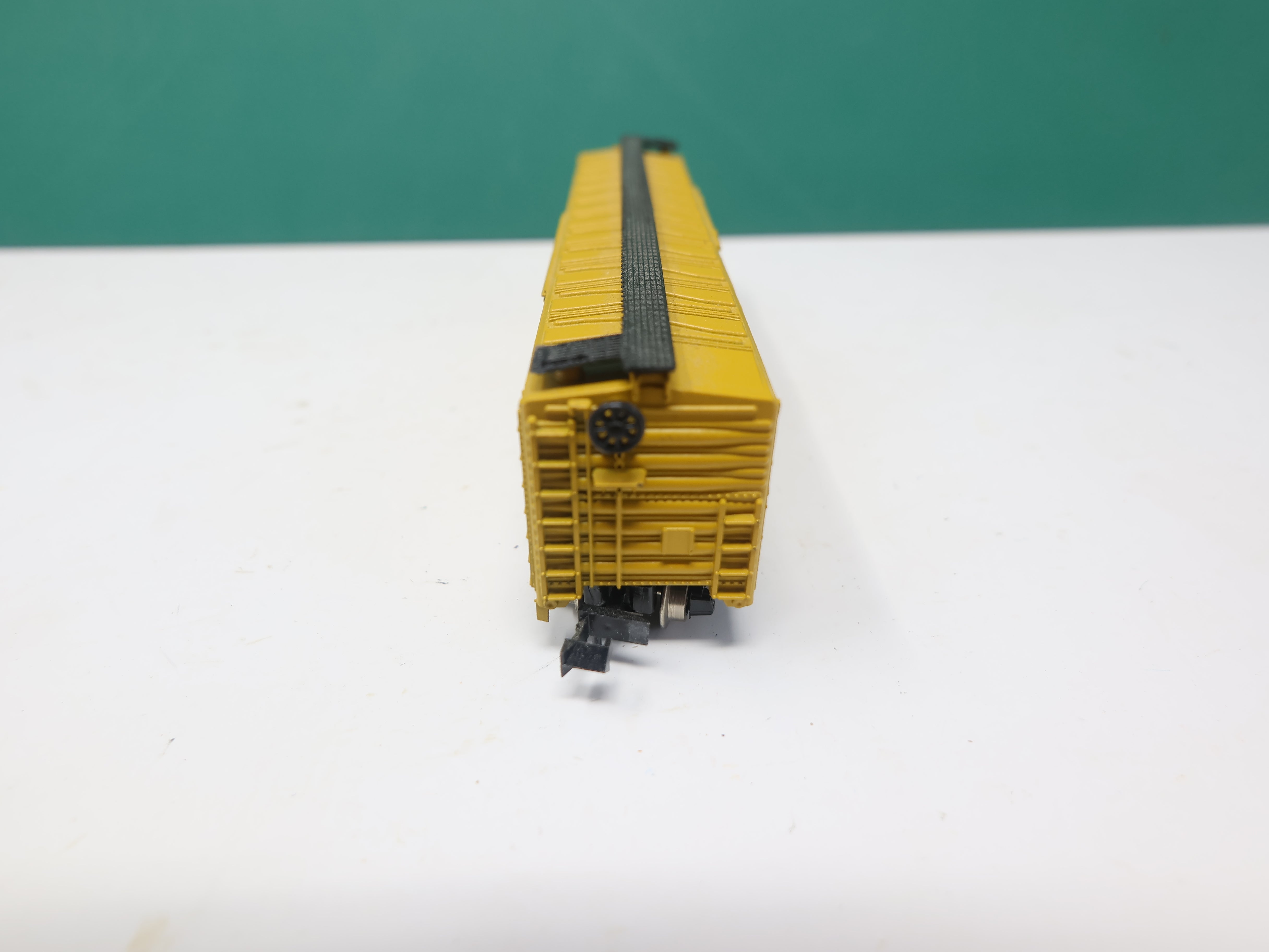 USED AHM N Scale, Box Car, Kahn's EKSX #3792