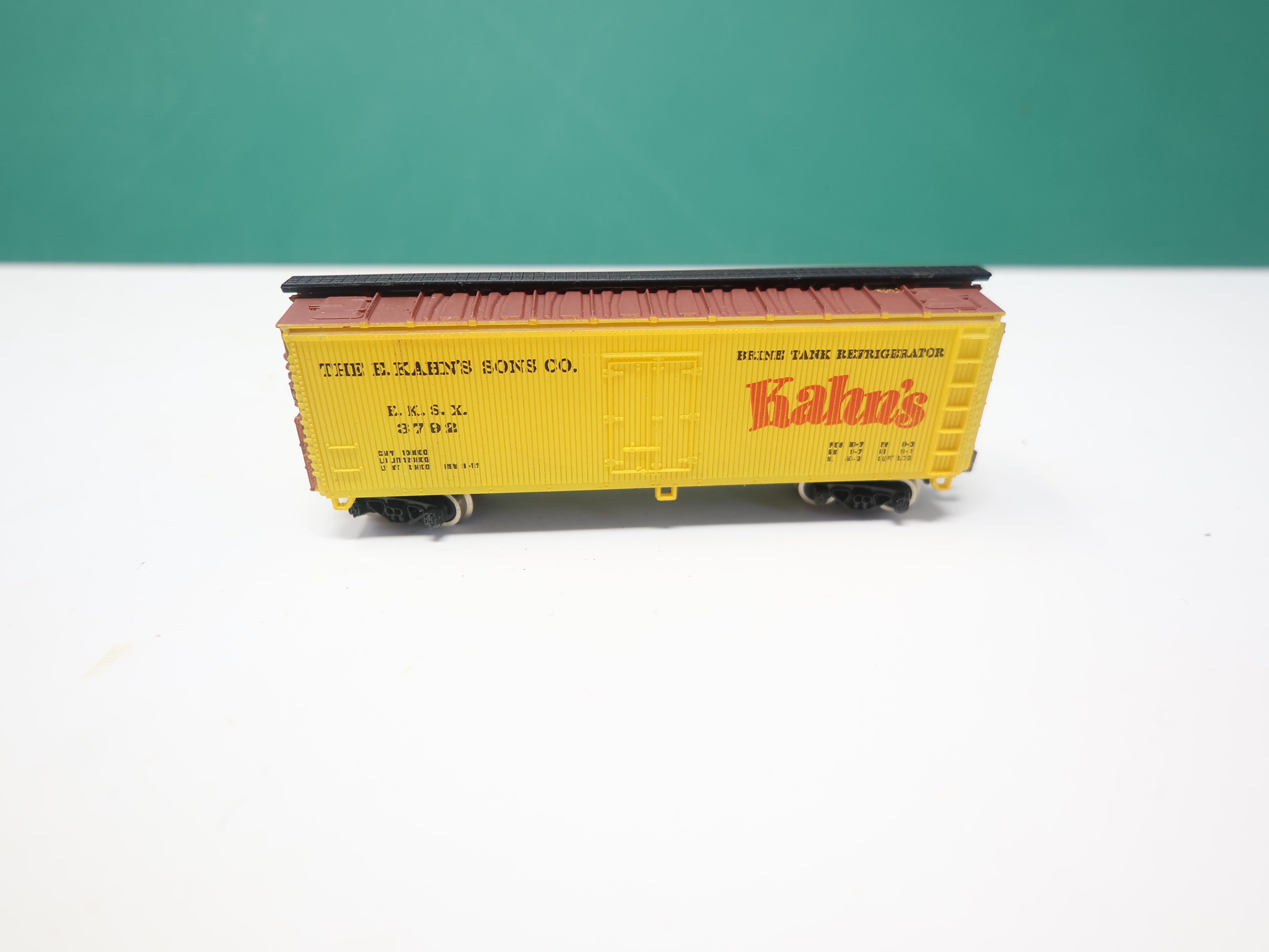 USED Bachmann N Scale, Wooden Box Car, Kahn's EKSX #3792