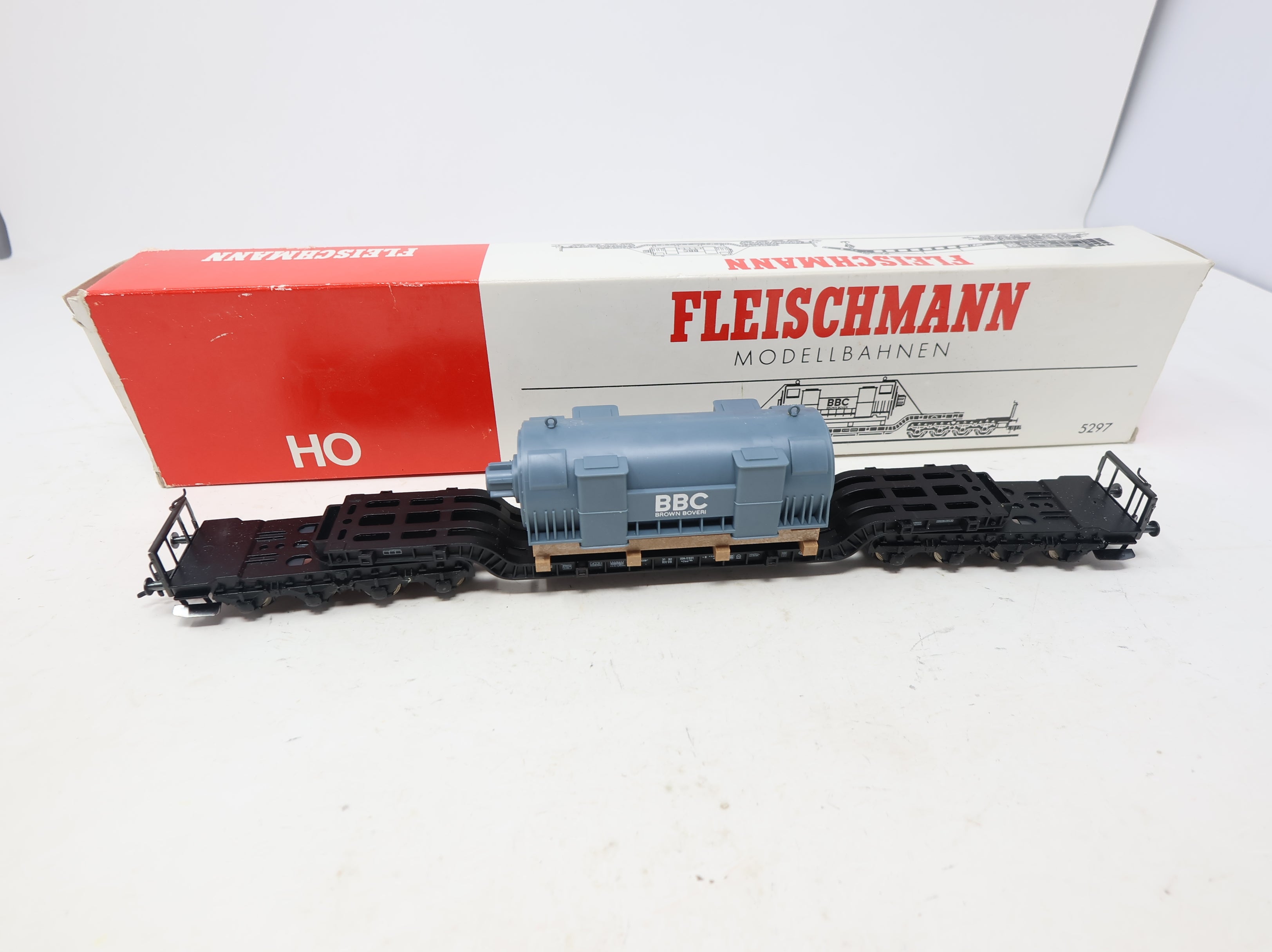 USED Fleischmann 5297 HO Scale Heavy-Duty Depressed Center Flat Car w/ Brown Boveri Generator